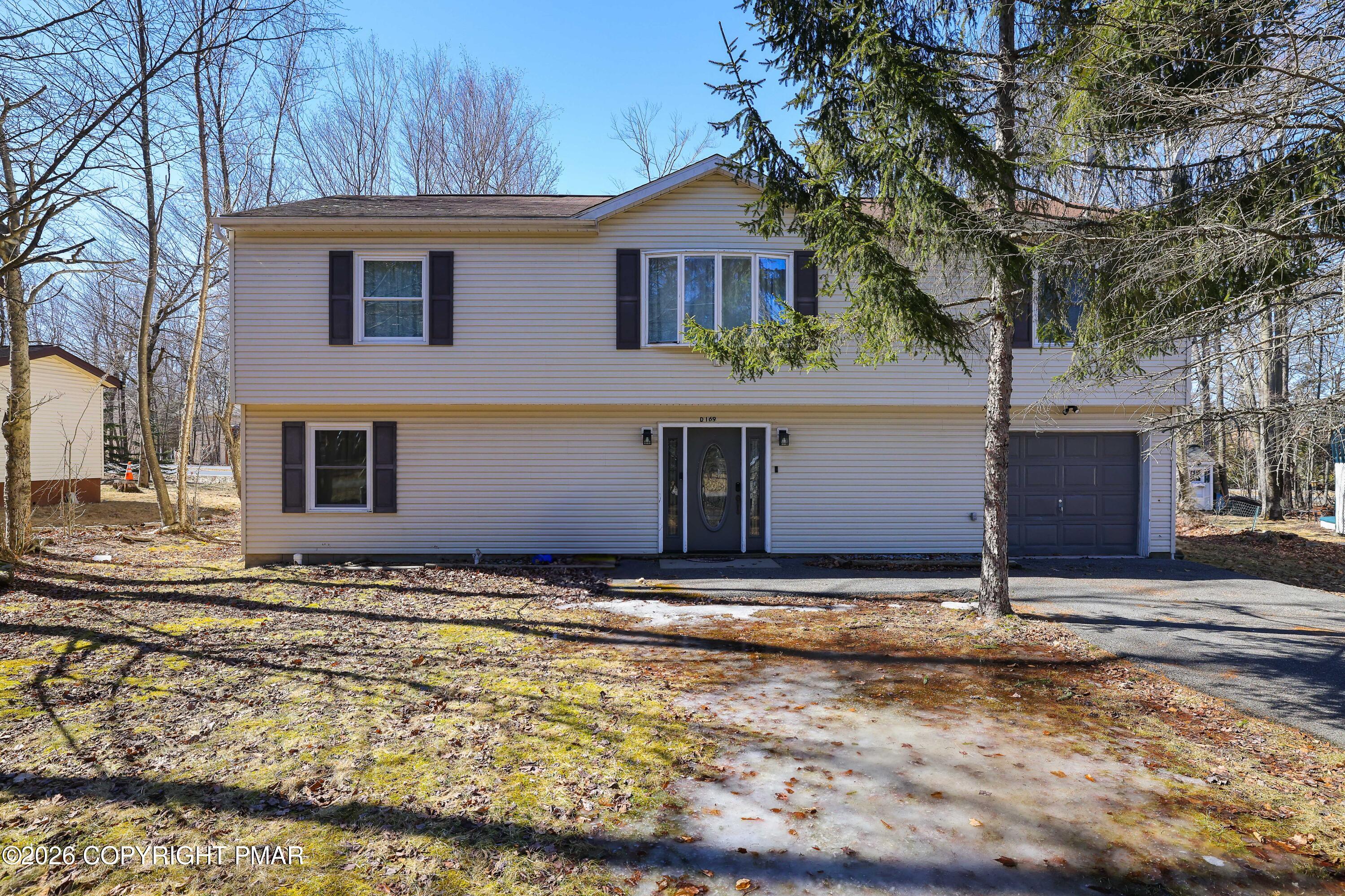 4587 Briarcliff Terrace Property Photo 1