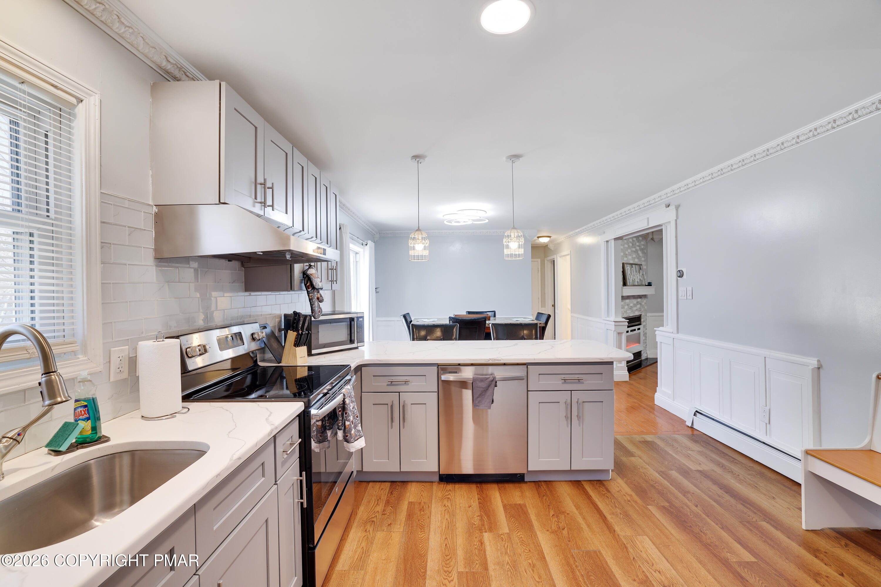4587 Briarcliff Terrace Property Photo 9