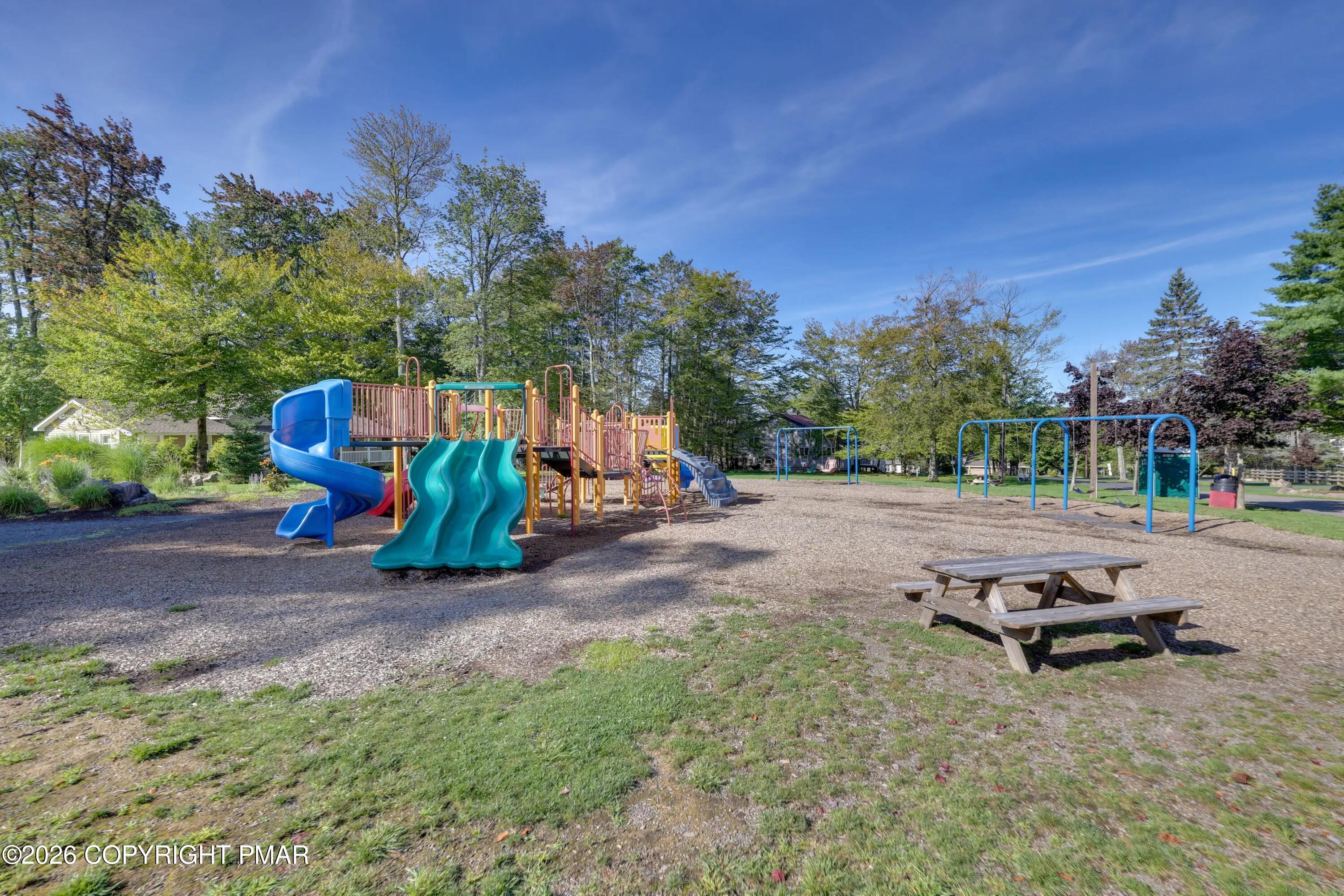 4587 Briarcliff Terrace Property Photo 32