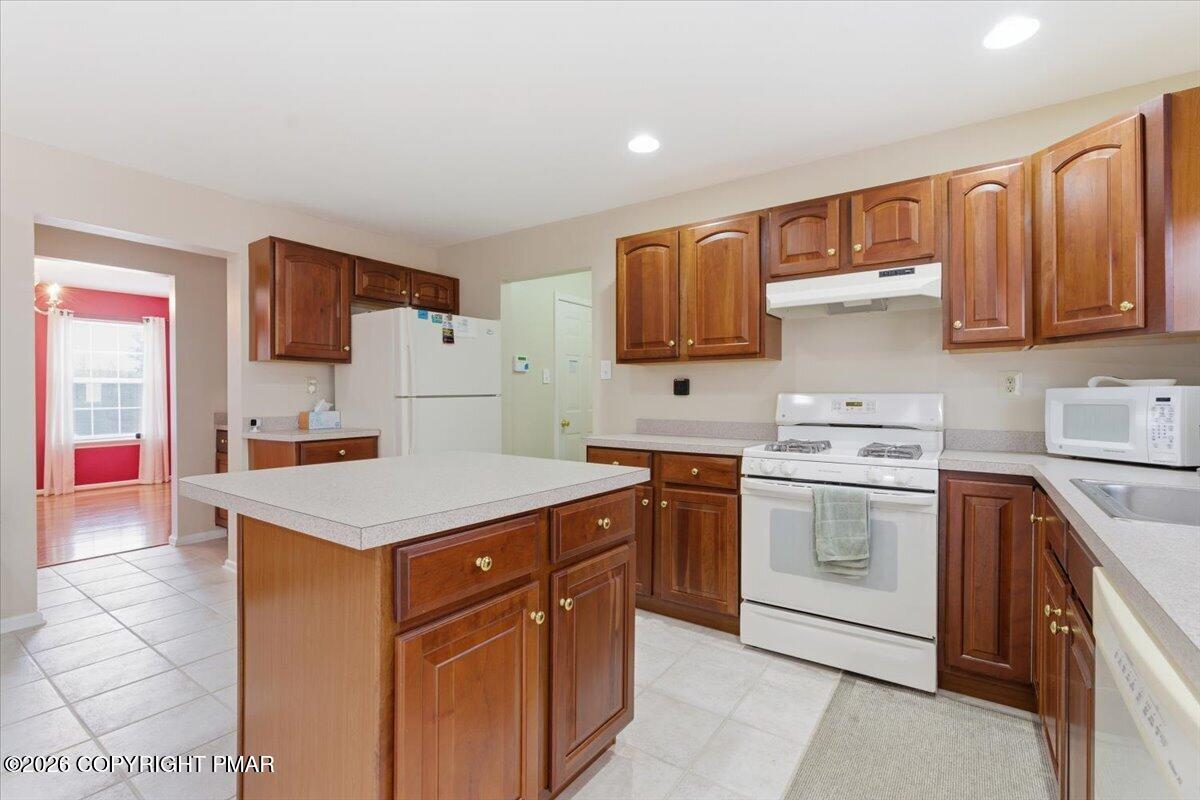 706 Franklin Court Property Photo 6