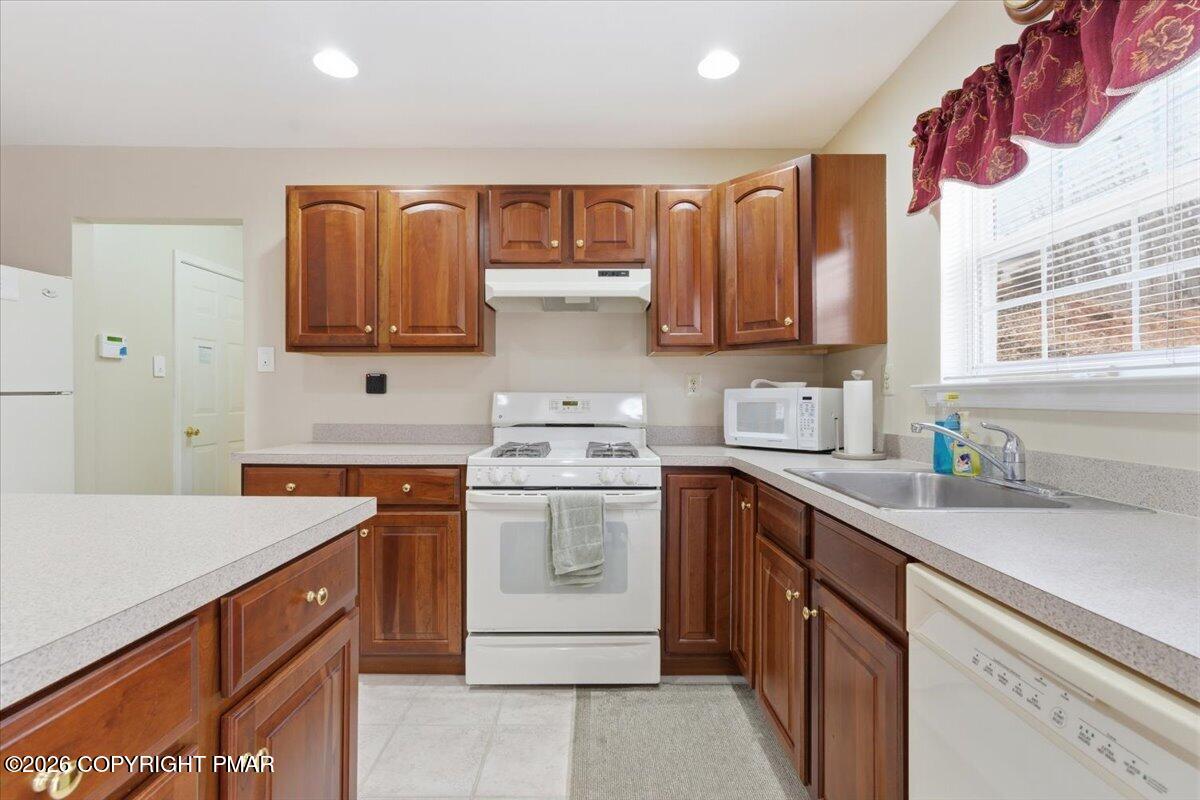 706 Franklin Court Property Photo 8