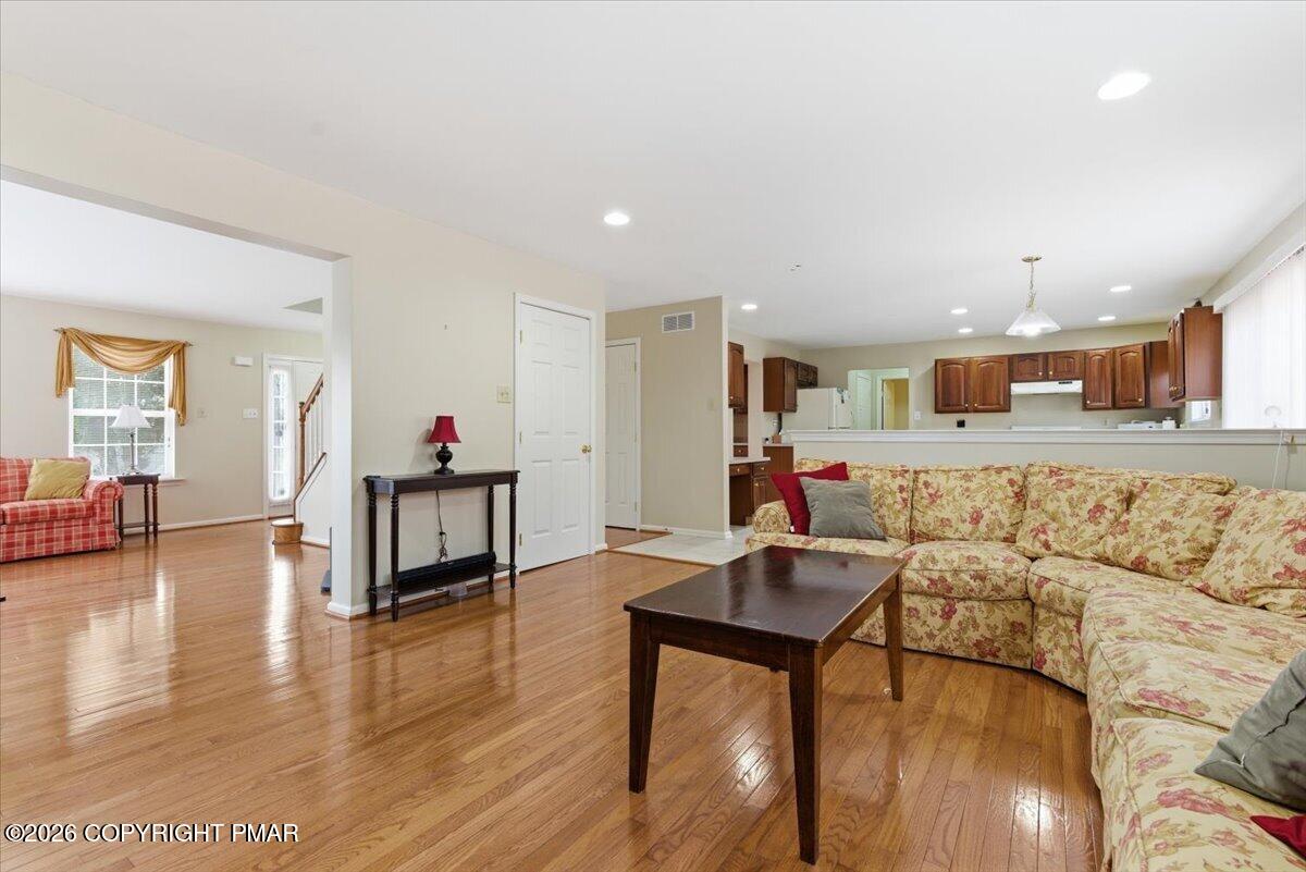 706 Franklin Court Property Photo 10