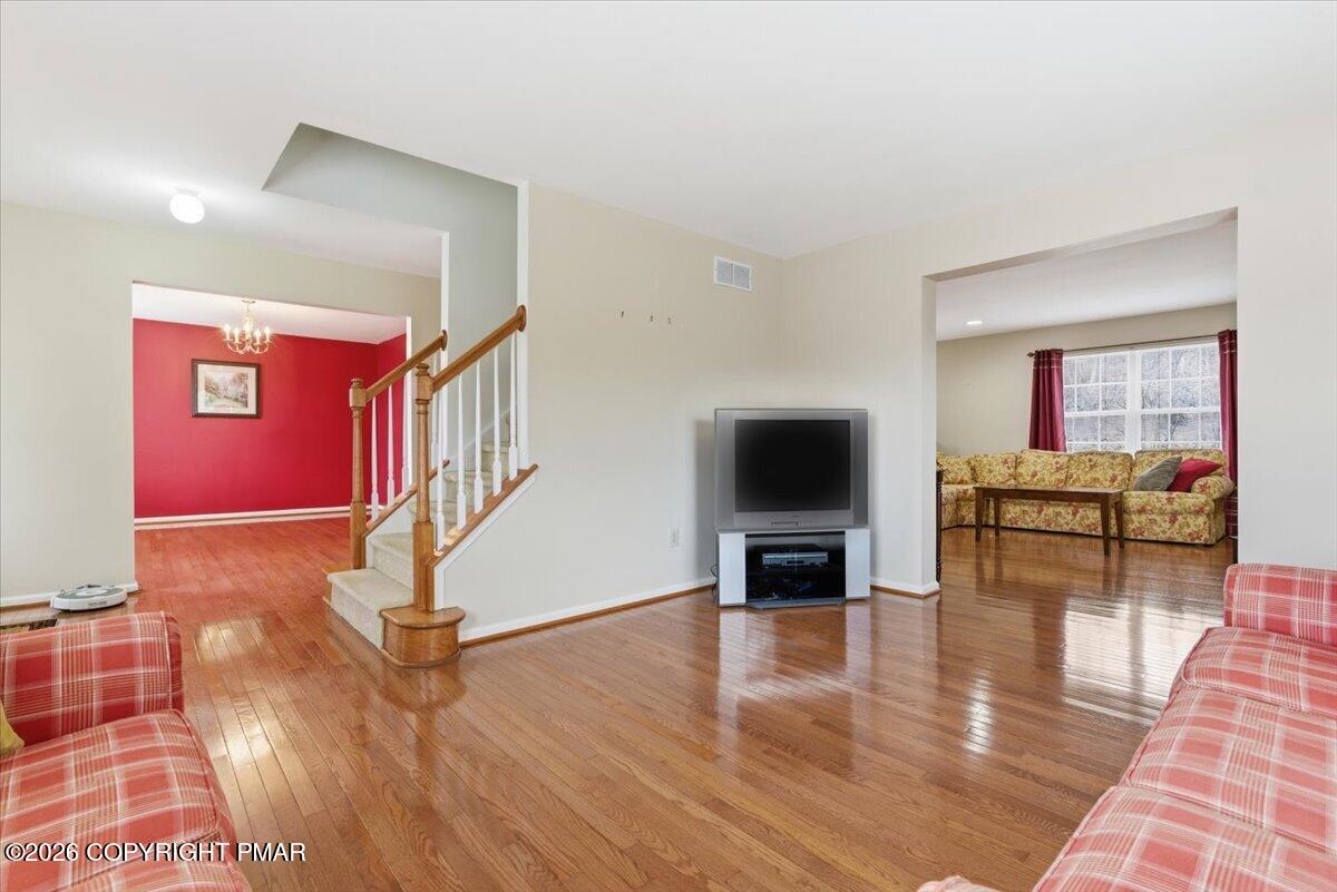 706 Franklin Court Property Photo 23