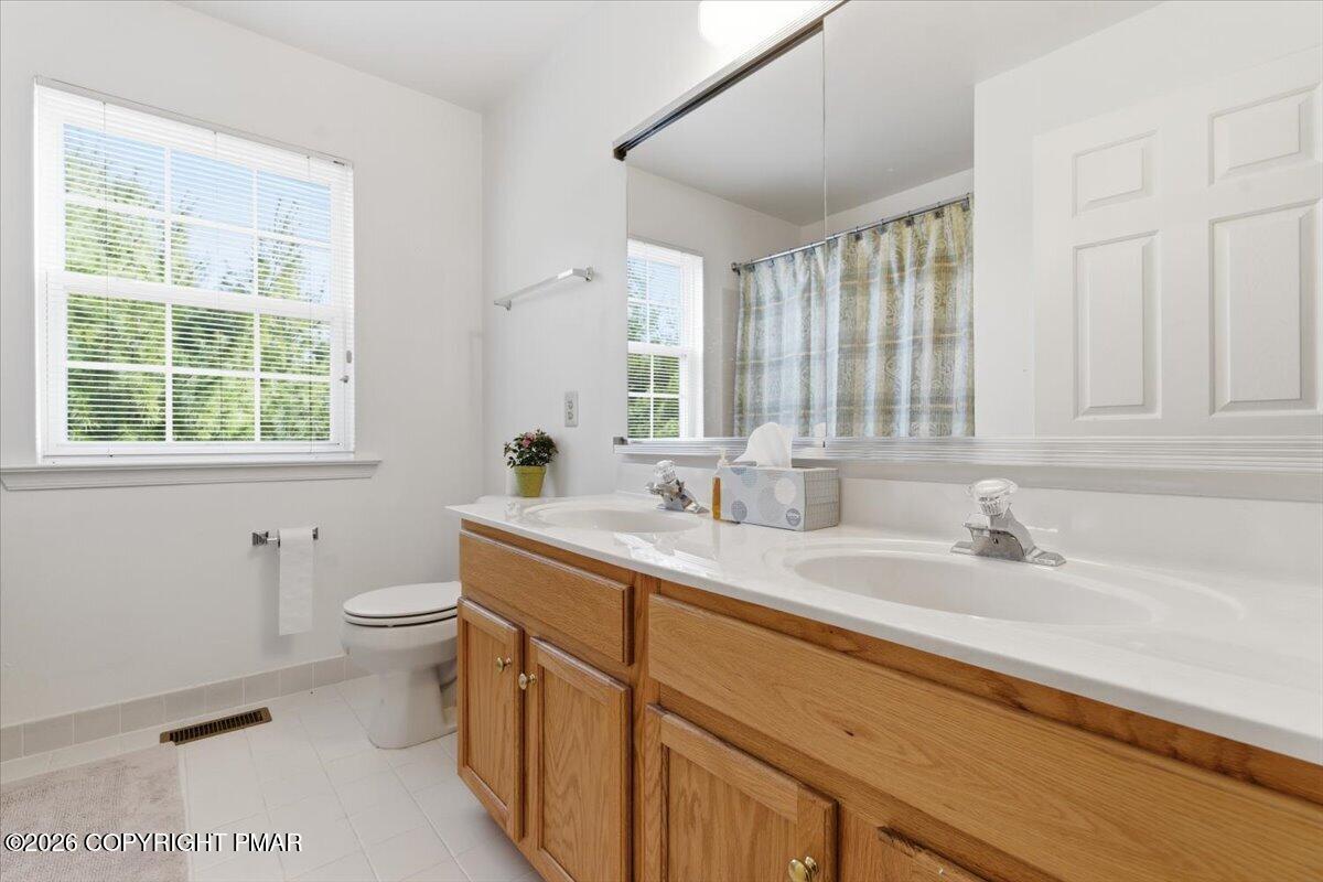 706 Franklin Court Property Photo 30