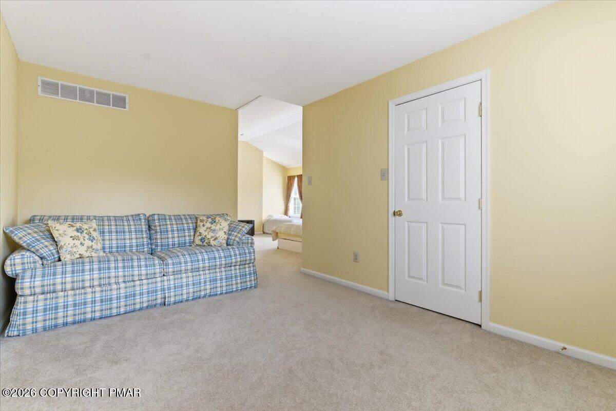 706 Franklin Court Property Photo 33