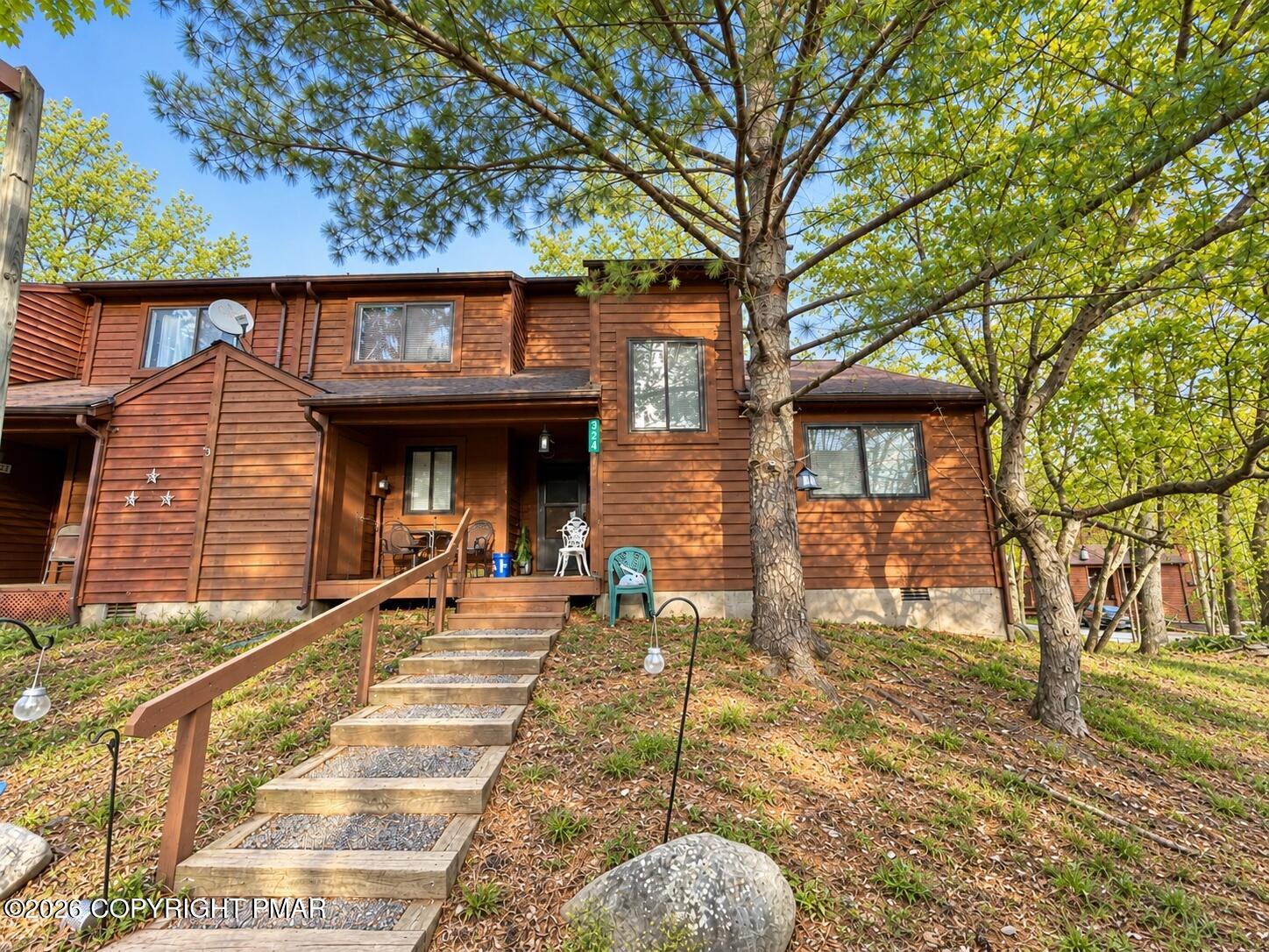 524 Wales Court Property Photo 1