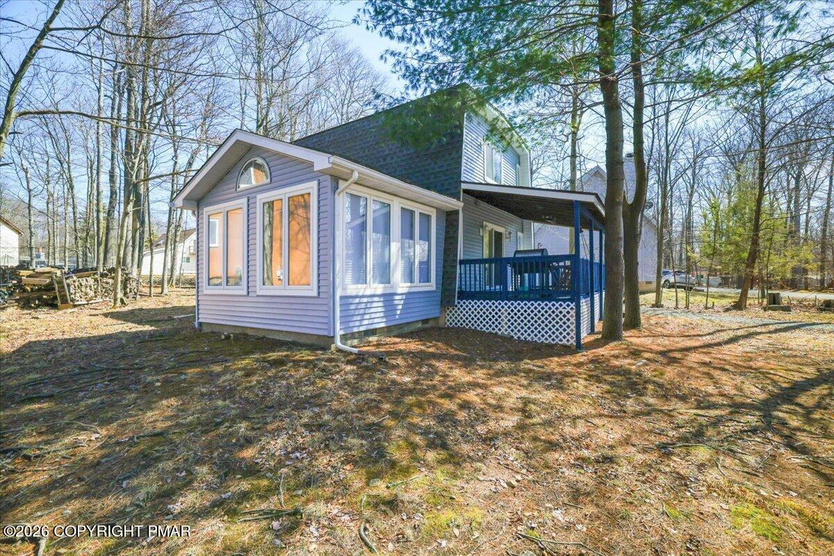 8943 Deerfield Drive Property Photo 3