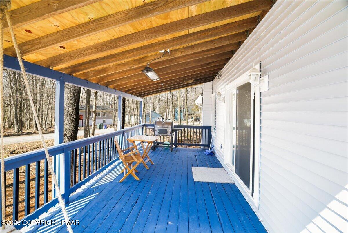 8943 Deerfield Drive Property Photo 5
