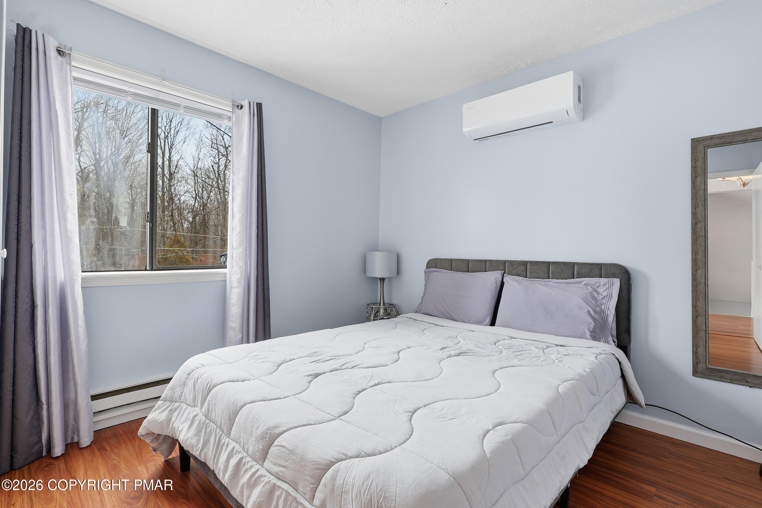 1379 Winding Way Property Photo 21