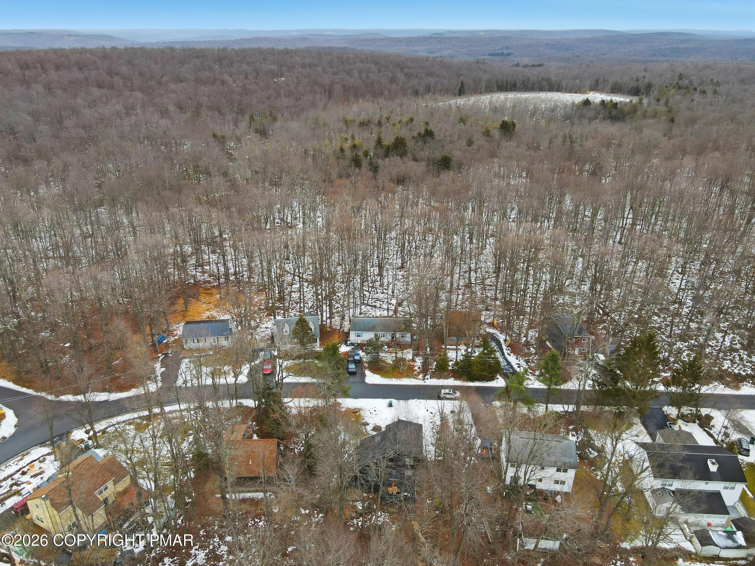 1379 Winding Way Property Photo 44