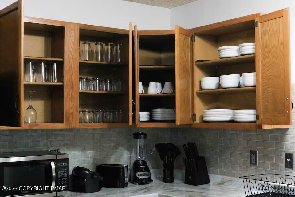 2165 Titania Road Property Photo 2