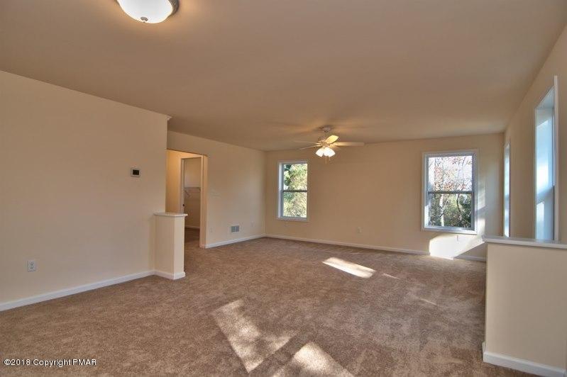 709 Kennedy Court Property Photo 29