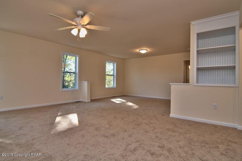 709 Kennedy Court Property Photo 30