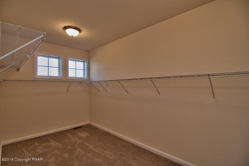 709 Kennedy Court Property Photo 32