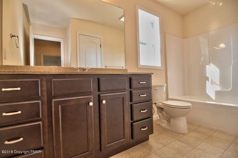 709 Kennedy Court Property Photo 43