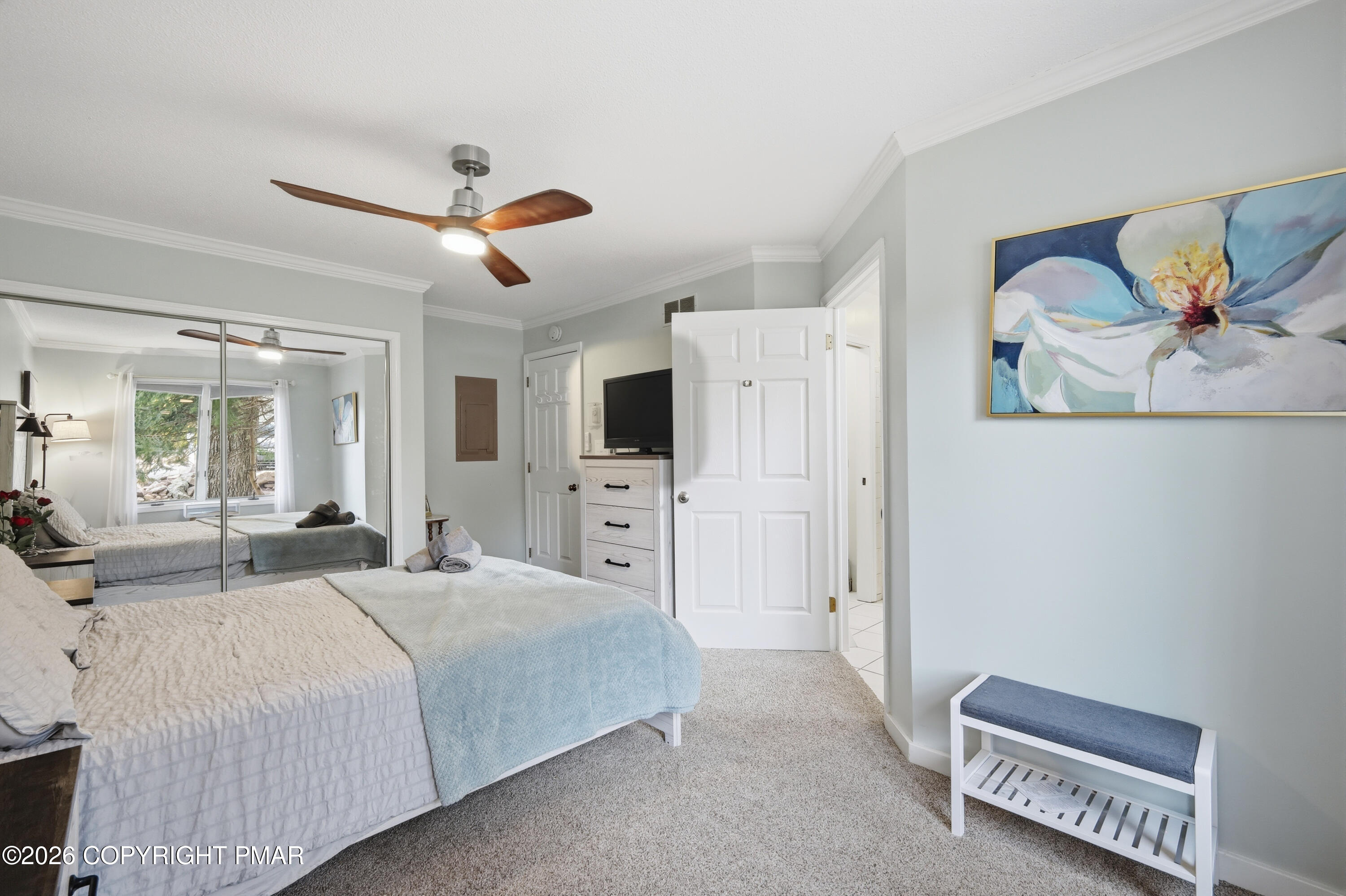 136 Laurelwood Drive Property Photo 13