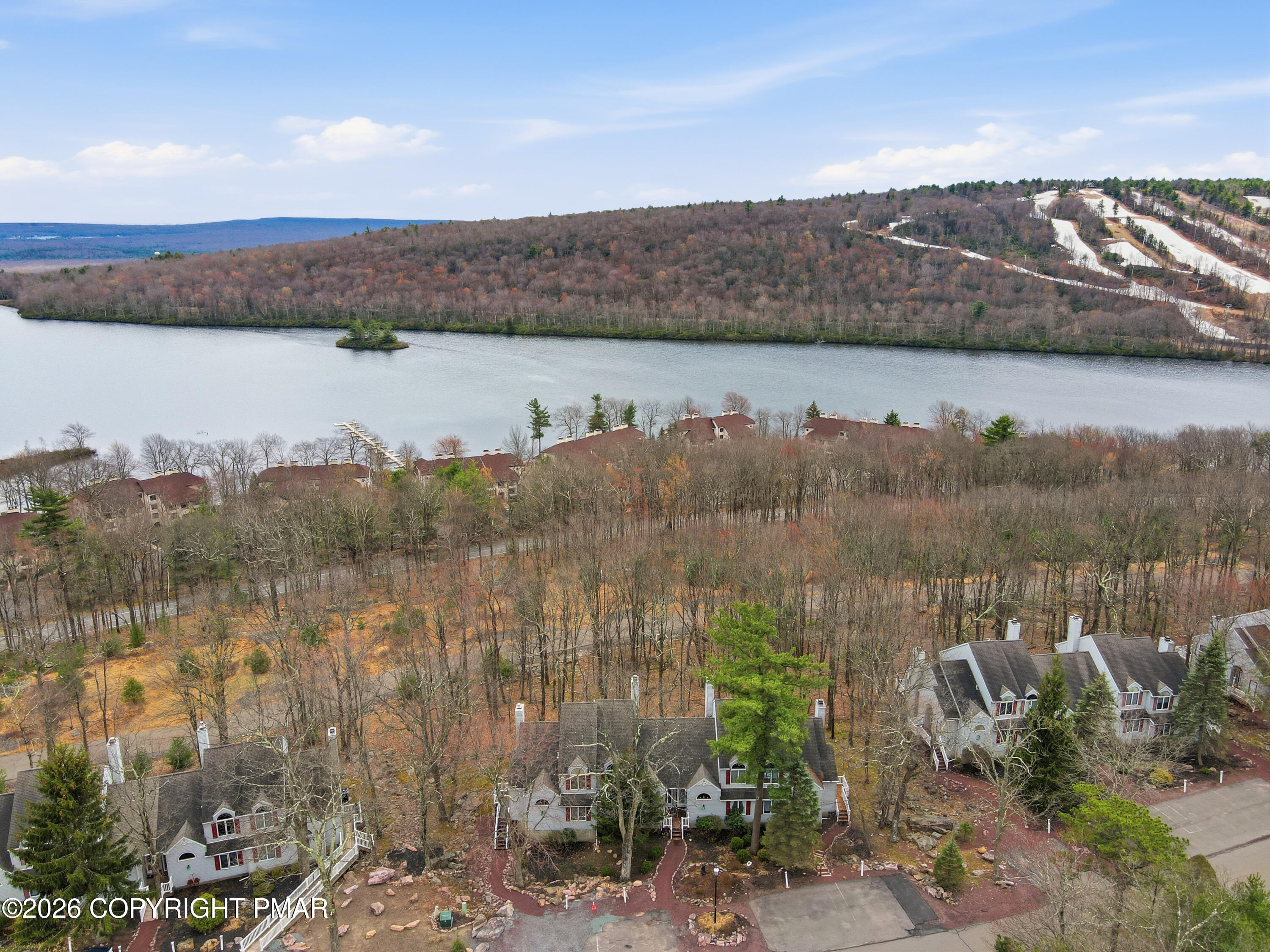 136 Laurelwood Drive Property Photo 26
