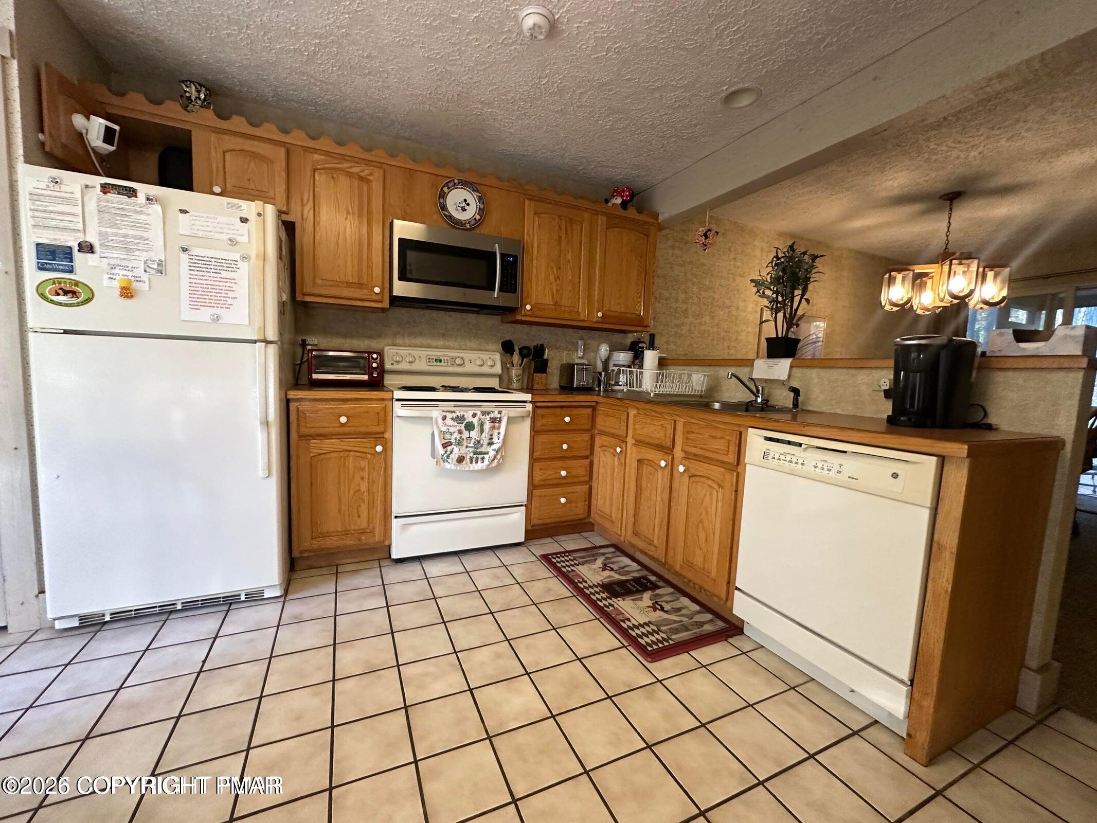 844 Crest Pines Lane Property Photo 13
