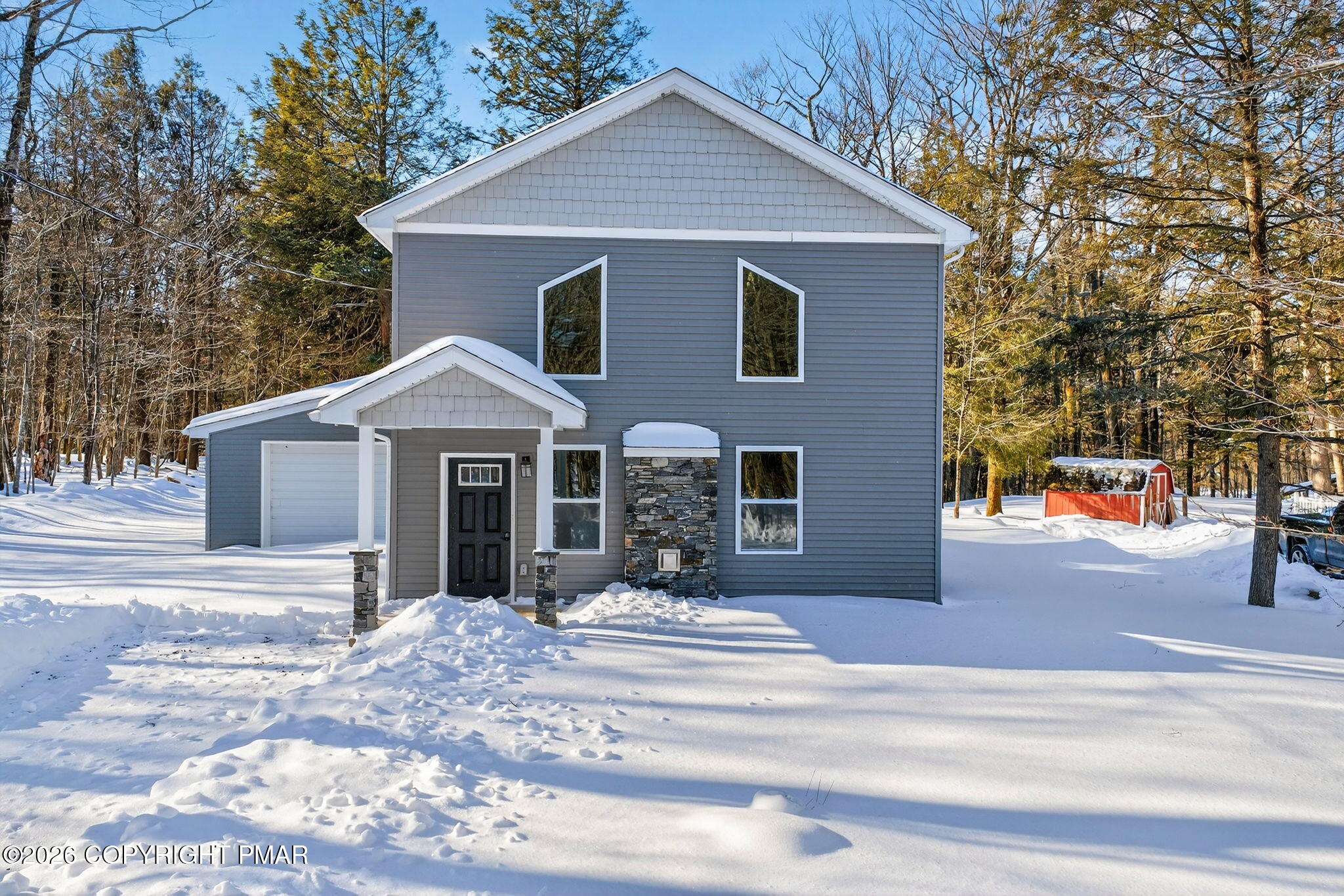 1073 West Side Drive Property Photo 3