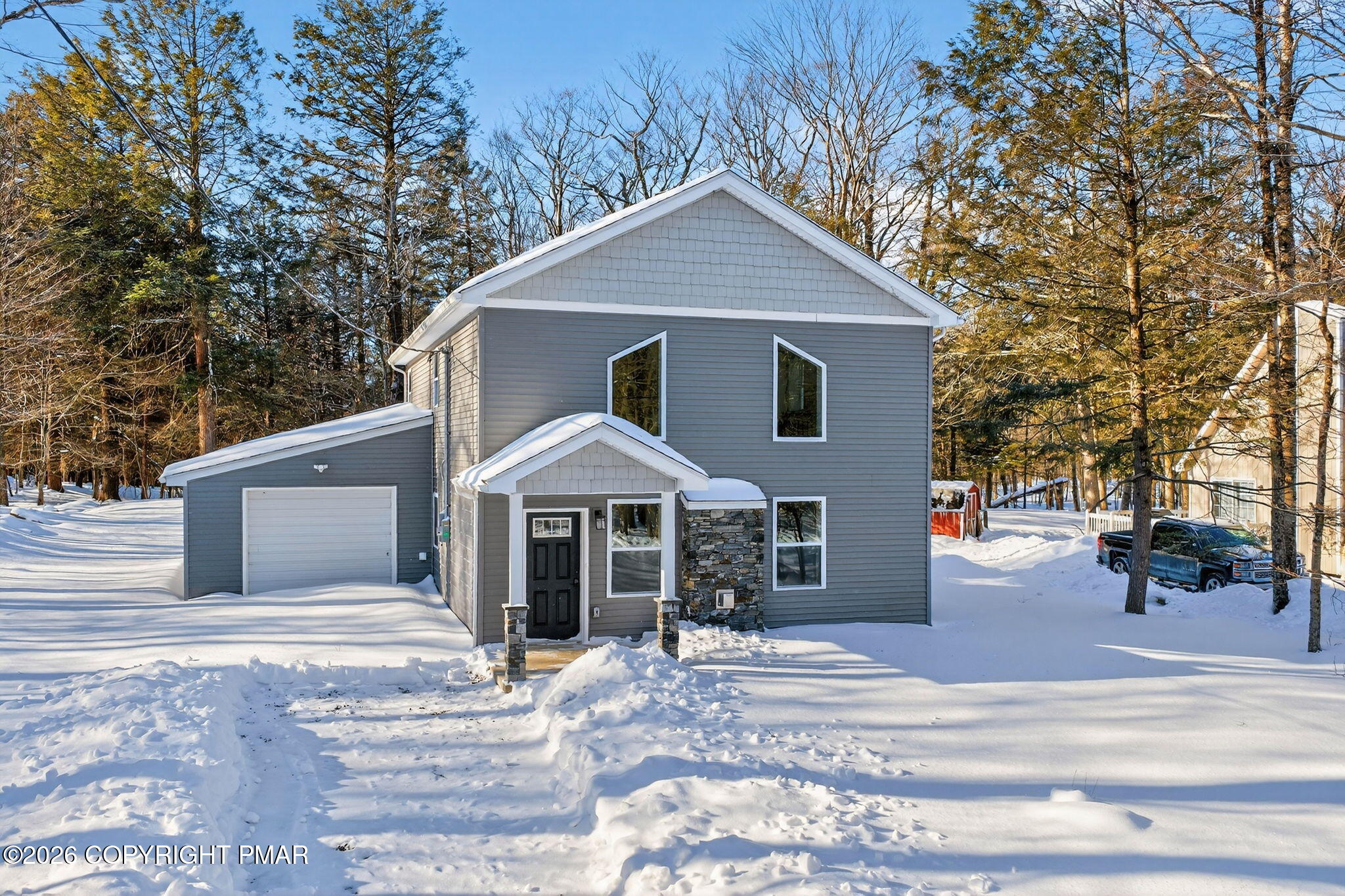 1073 West Side Drive Property Photo 6