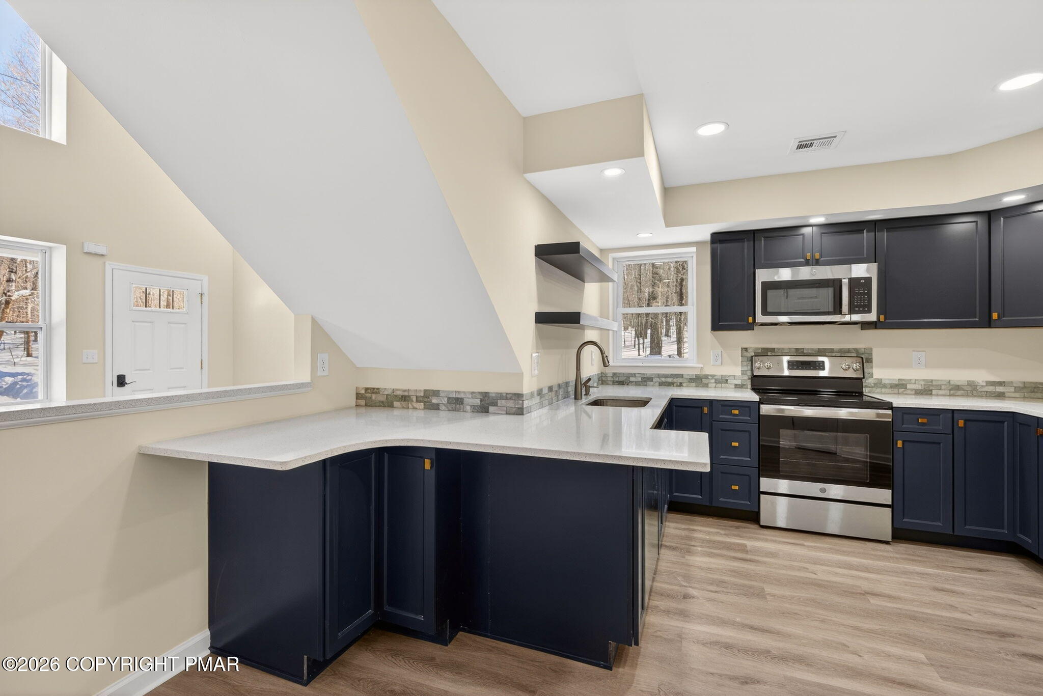 1073 West Side Drive Property Photo 41