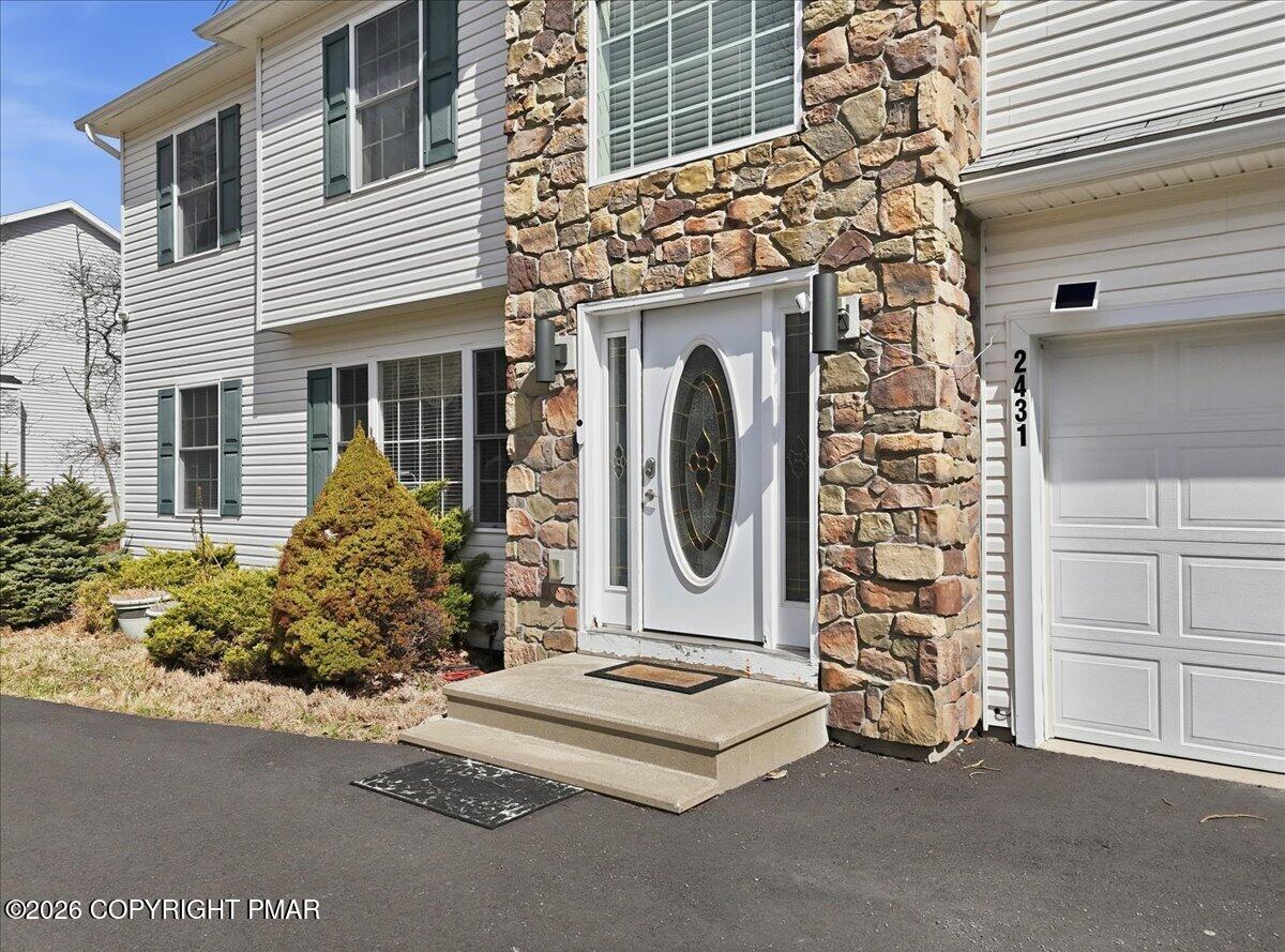 2431 Grey Birch Lane Property Photo 9