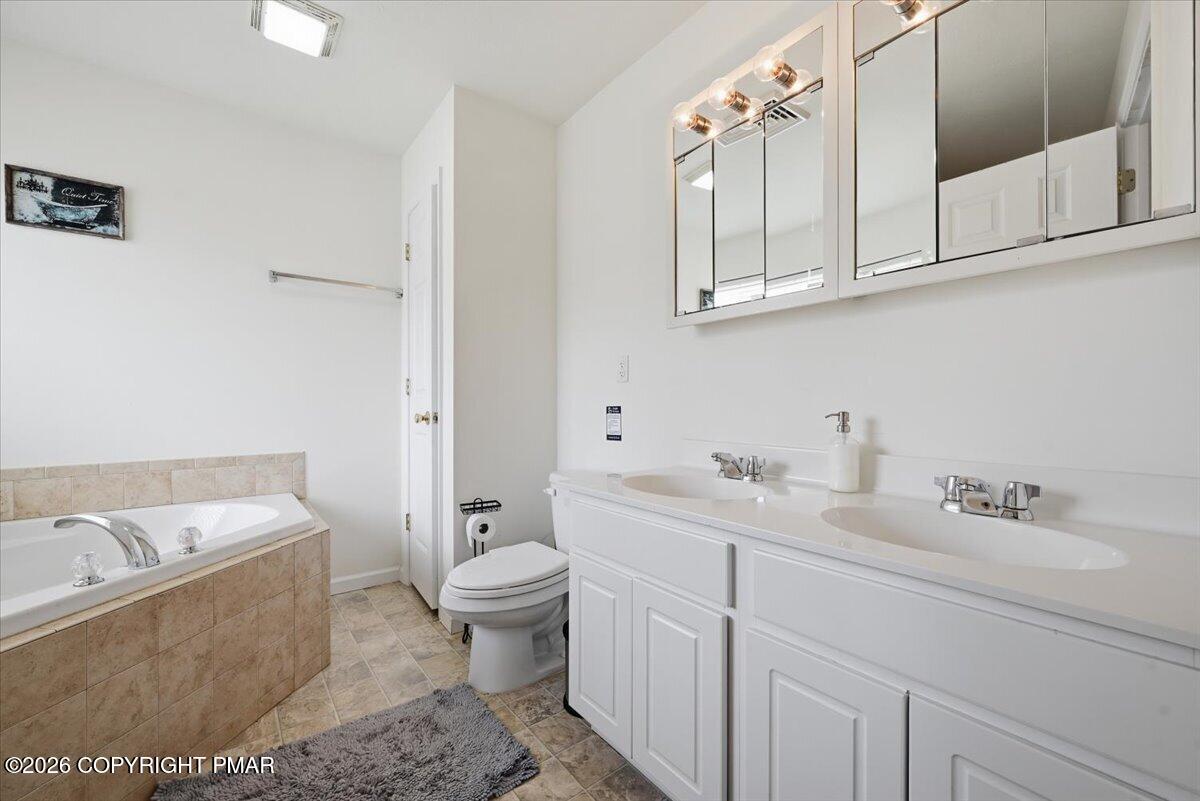 2431 Grey Birch Lane Property Photo 68
