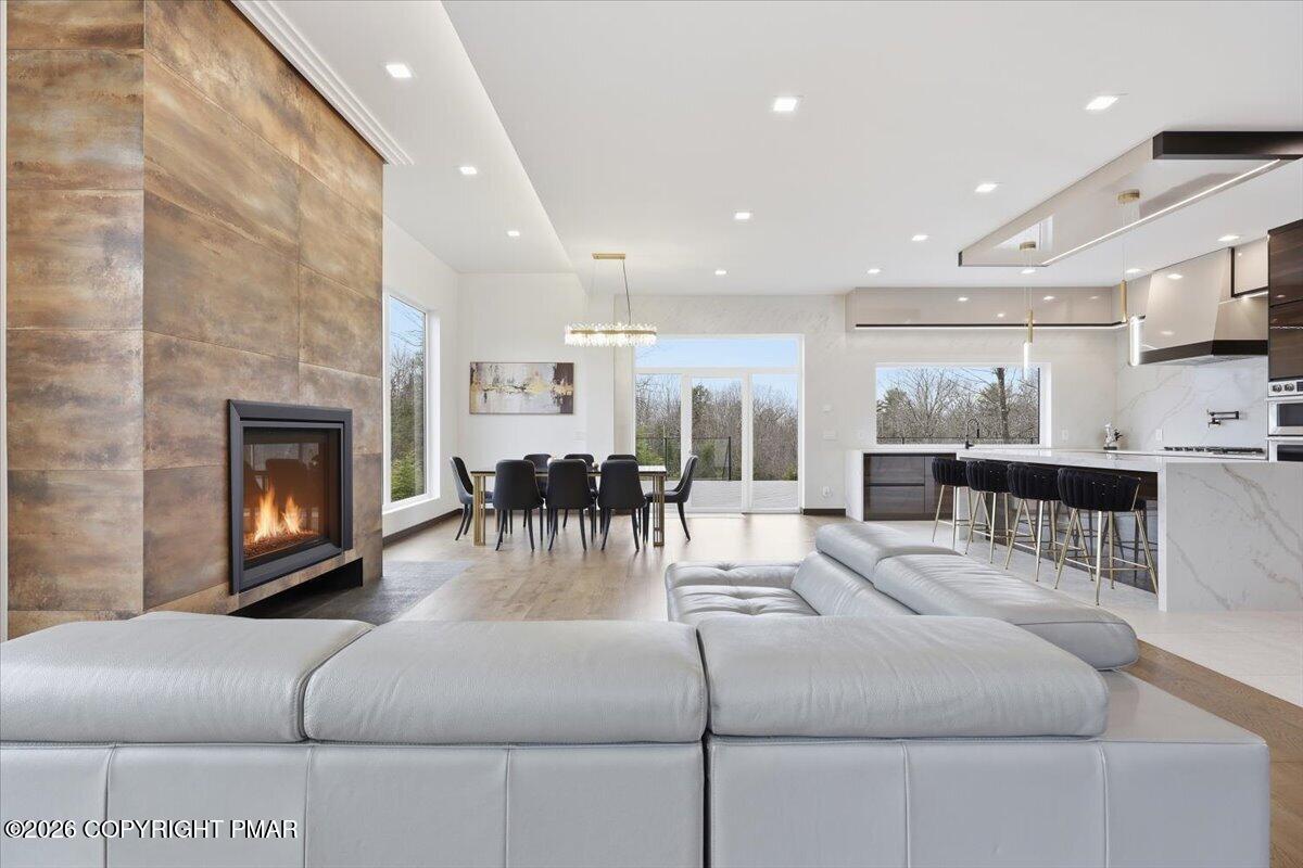 85 Laurelbrook Drive Property Photo 12