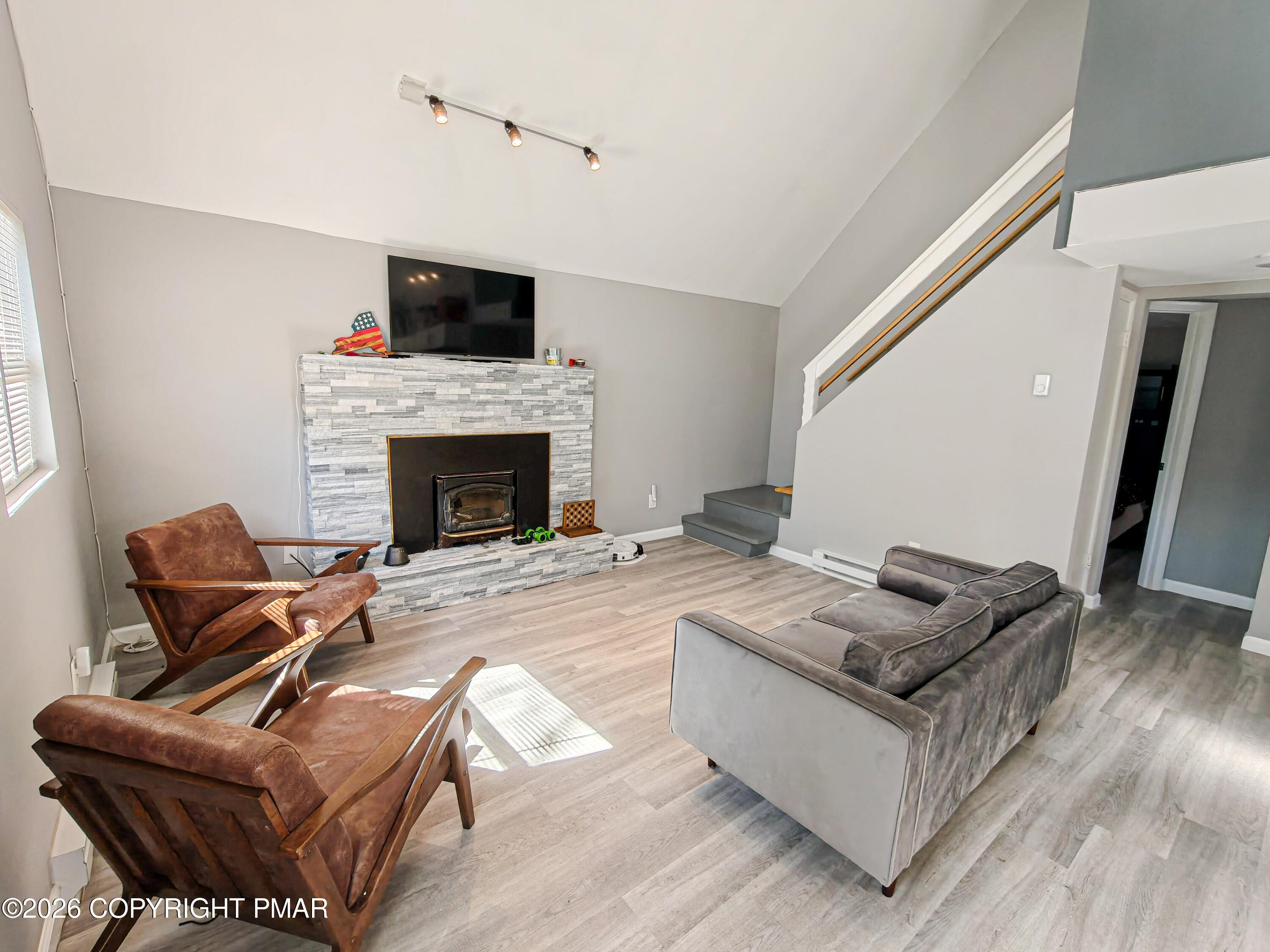 107 Snowshoe Drive Property Photo 3