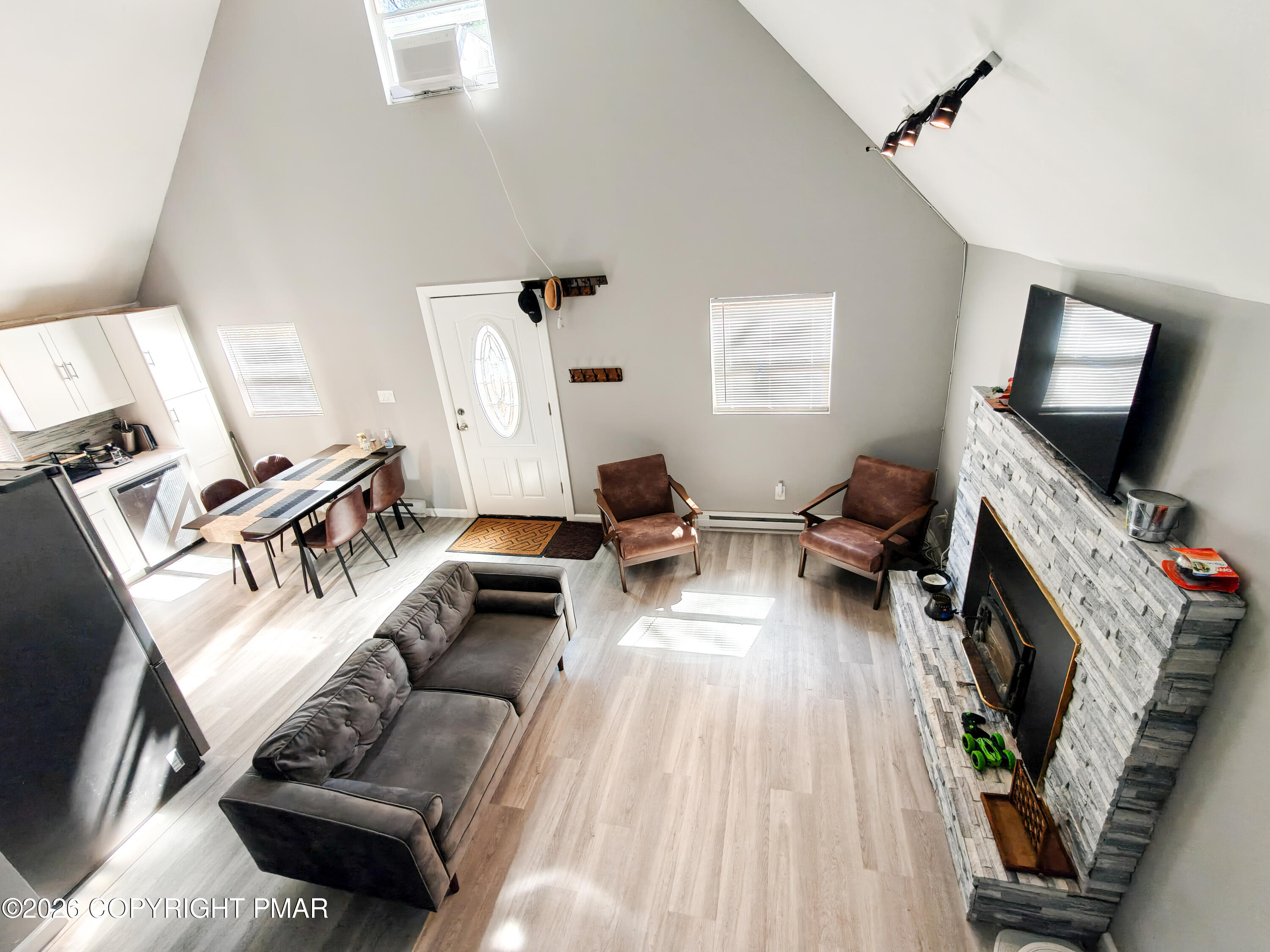 107 Snowshoe Drive Property Photo 4