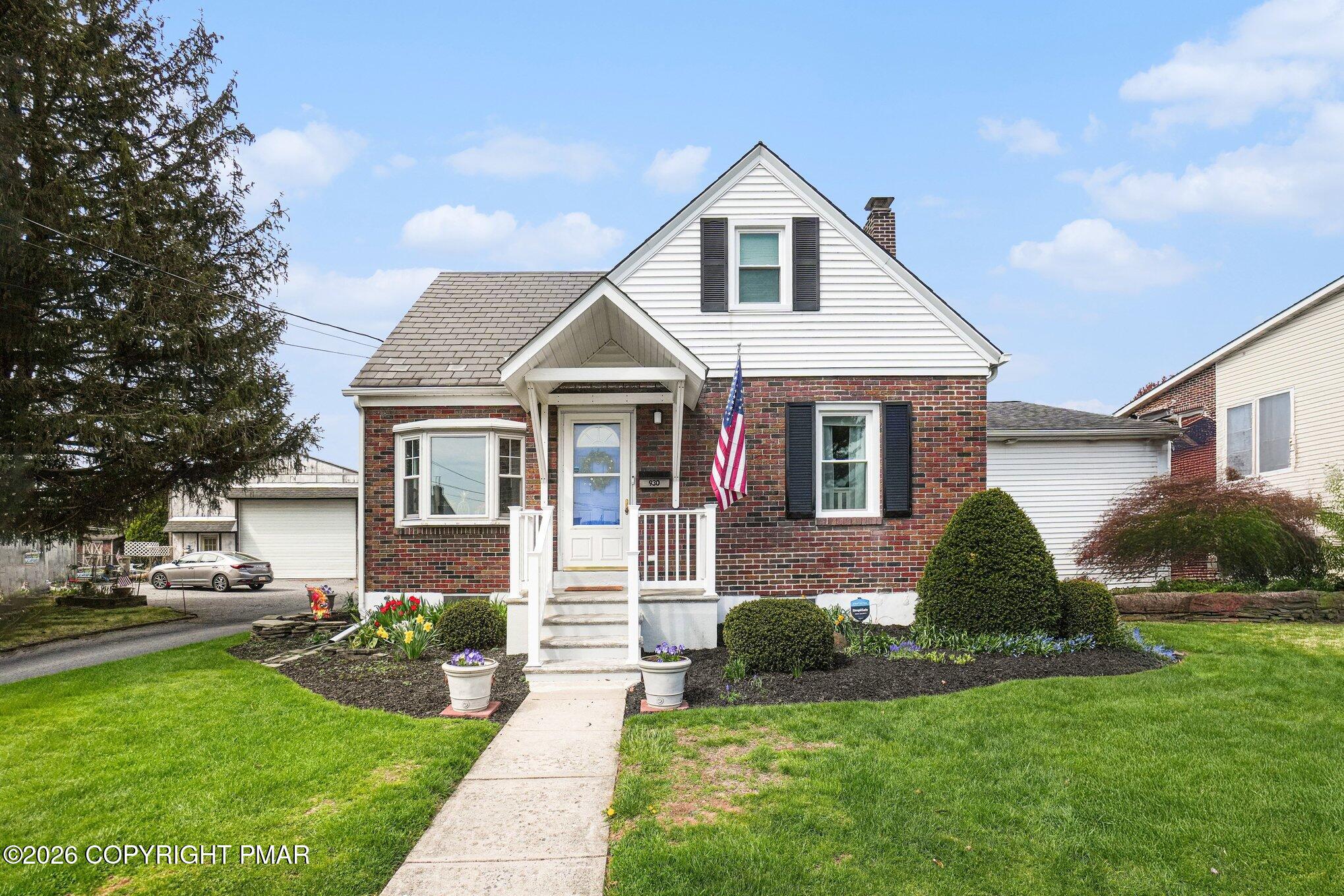 930 4th Street Property Photo 1
