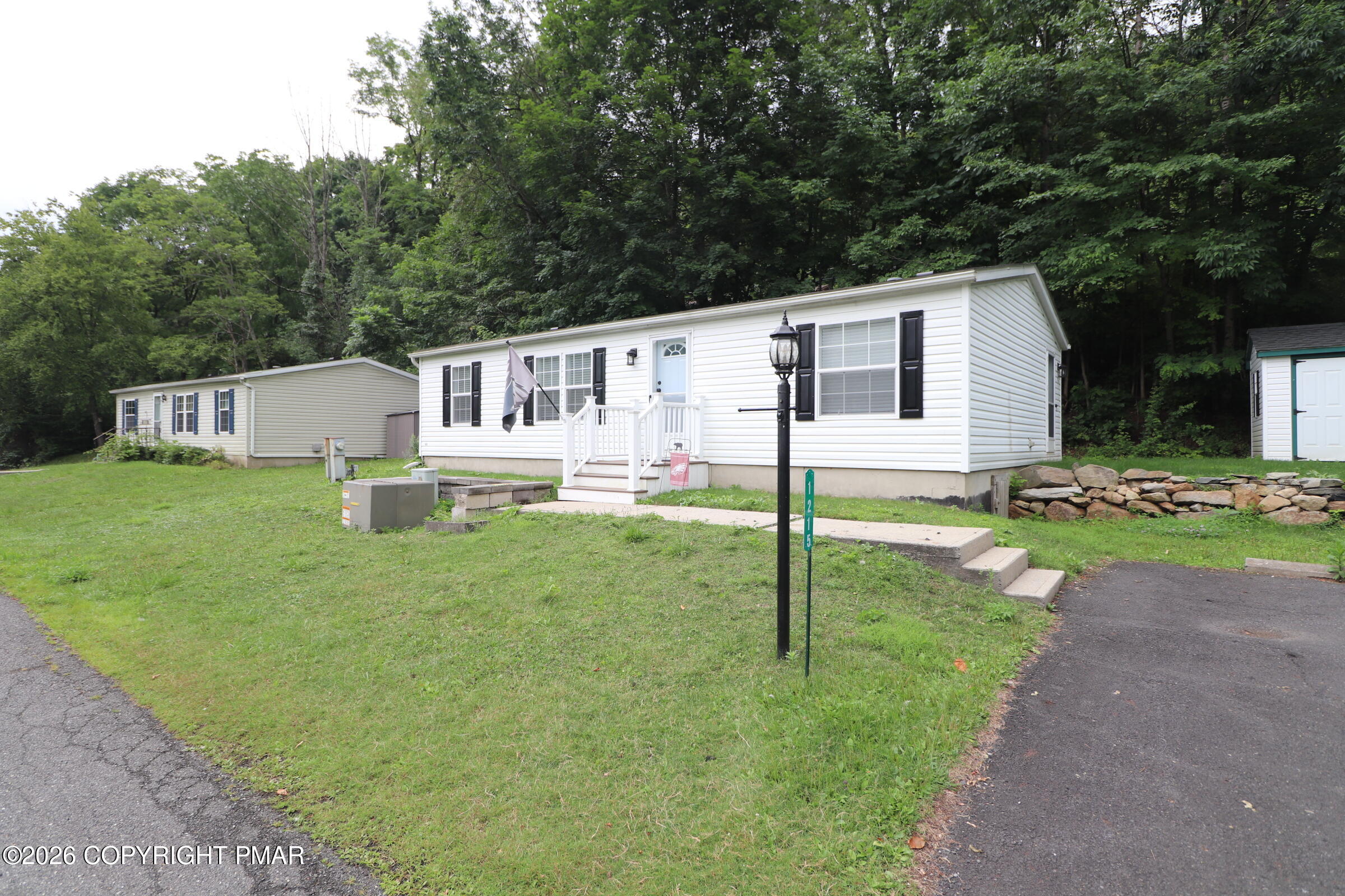 1215 Blue Mountain Circle Property Photo 1