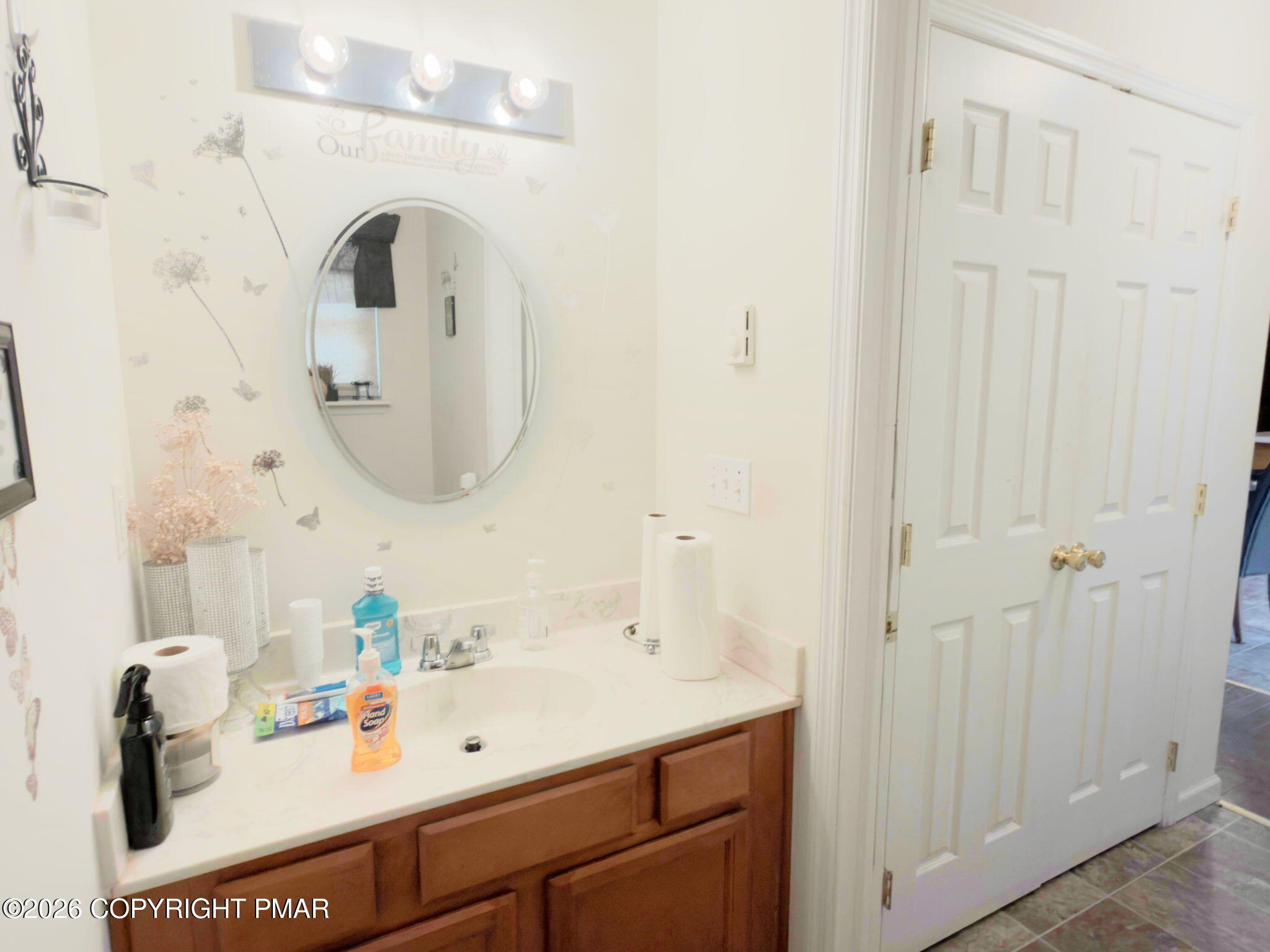 6017 Boardwalk Drive Property Photo 12