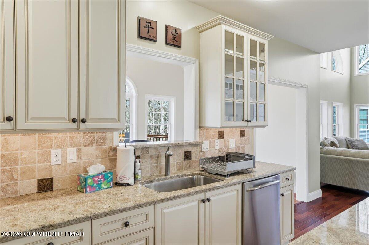 290 W Lakeview Road Property Photo 16