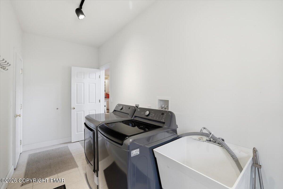 290 W Lakeview Road Property Photo 25