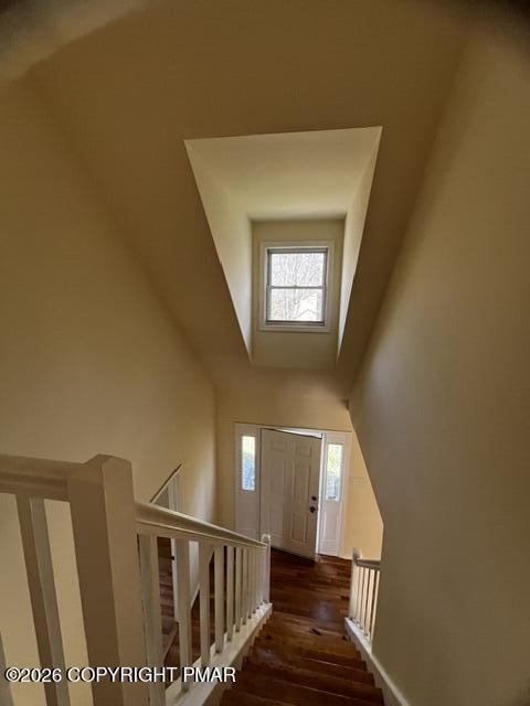 1281 Winding Way Property Photo 6