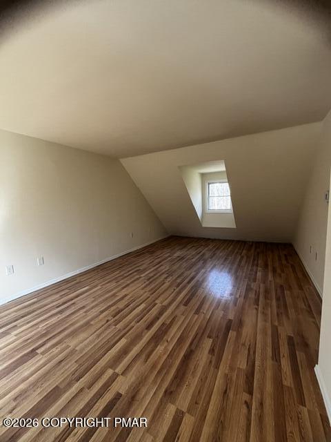 1281 Winding Way Property Photo 8