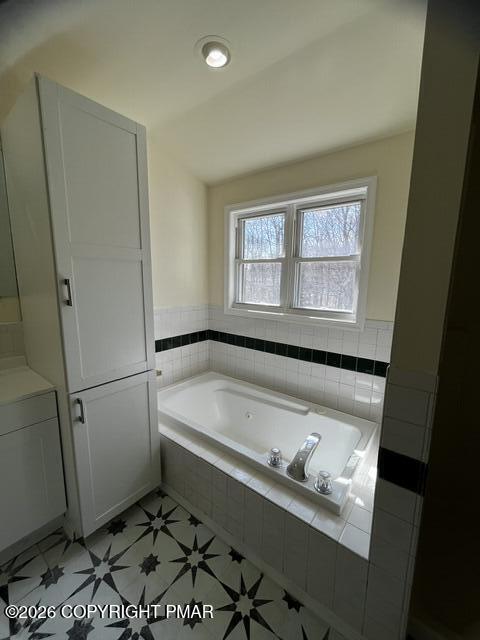1281 Winding Way Property Photo 11