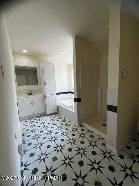 1281 Winding Way Property Photo 12