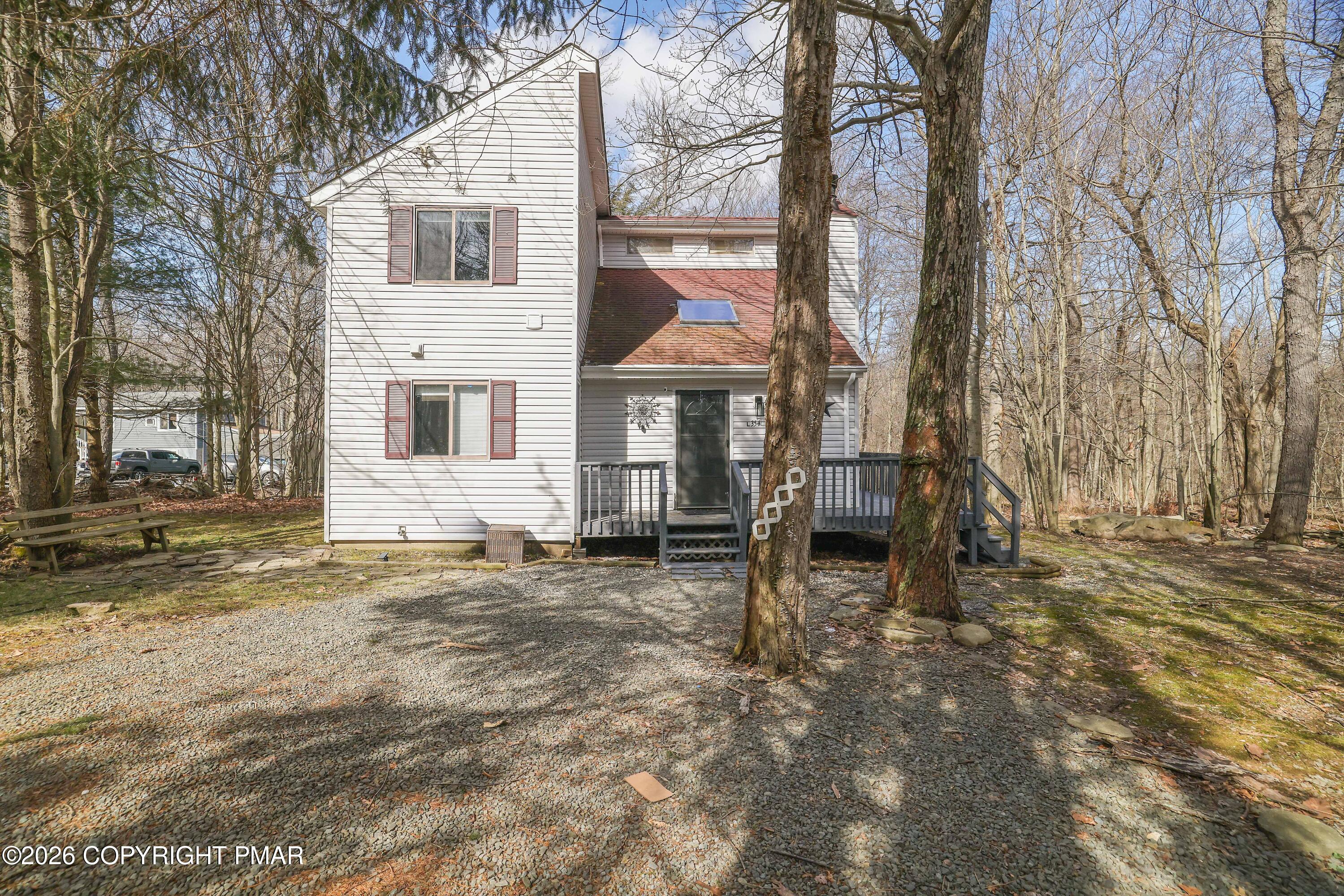 2711 Starlight Terrace Property Photo 2