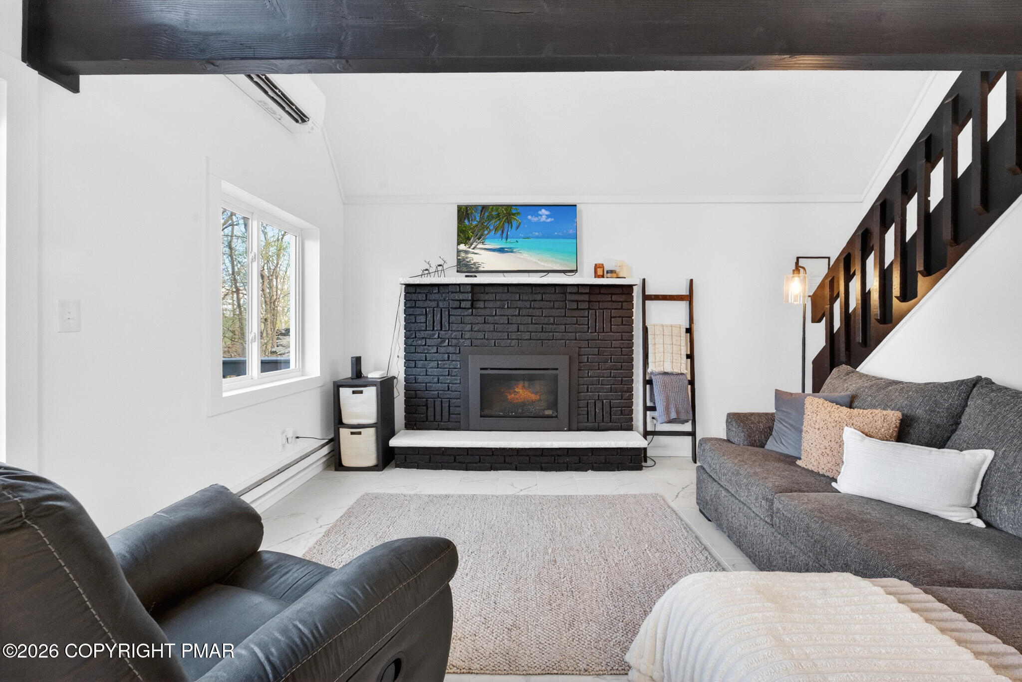 3166 Cherry Ridge Road Property Photo 8