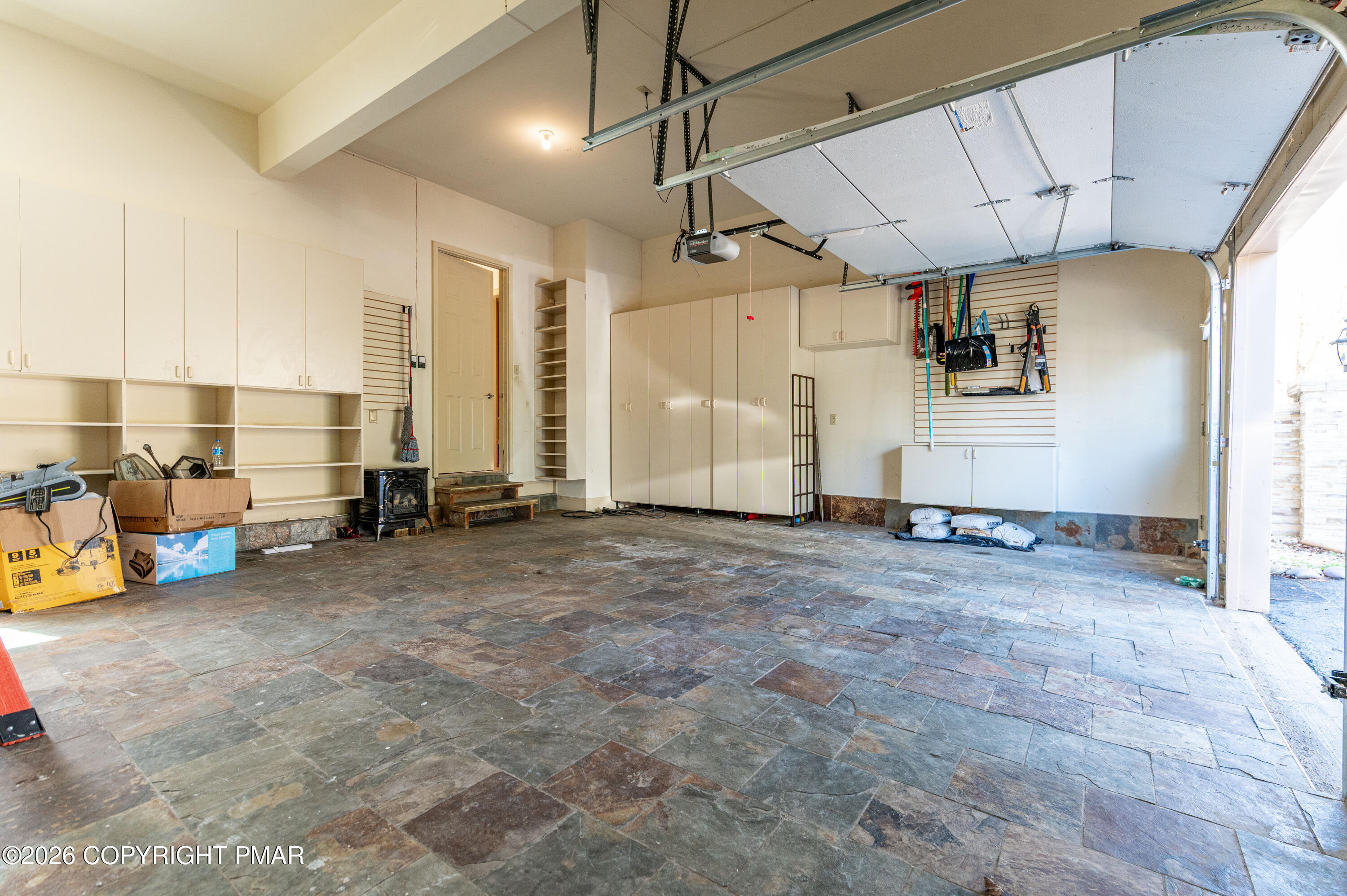 49 Crest Boulevard Property Photo 28