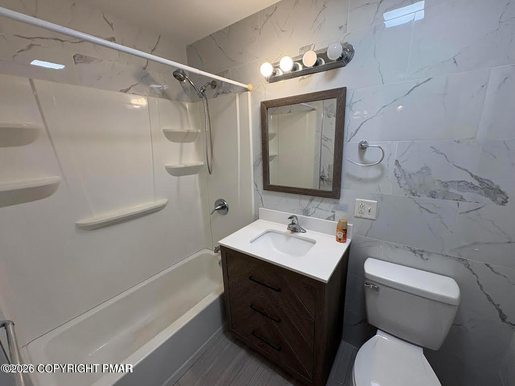915 Pennsylvania Route 940 Property Photo 10