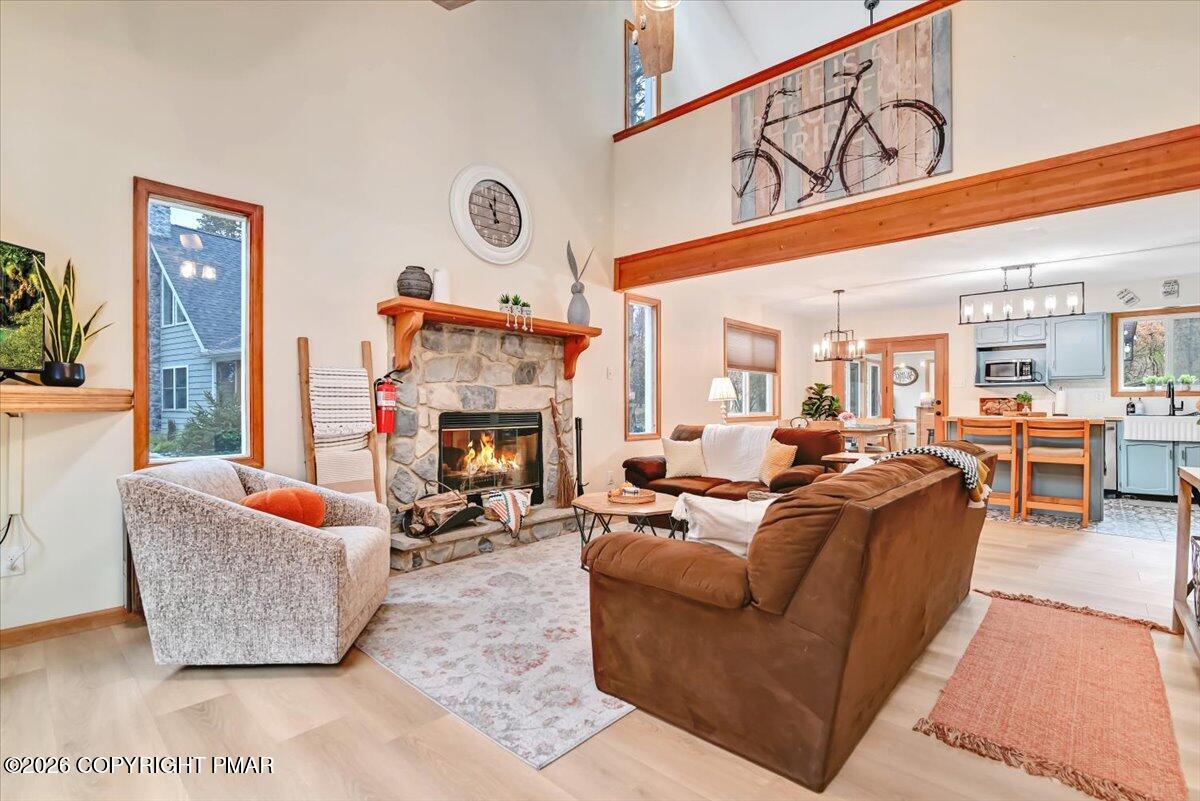 286 Mckuen Way Property Photo 3