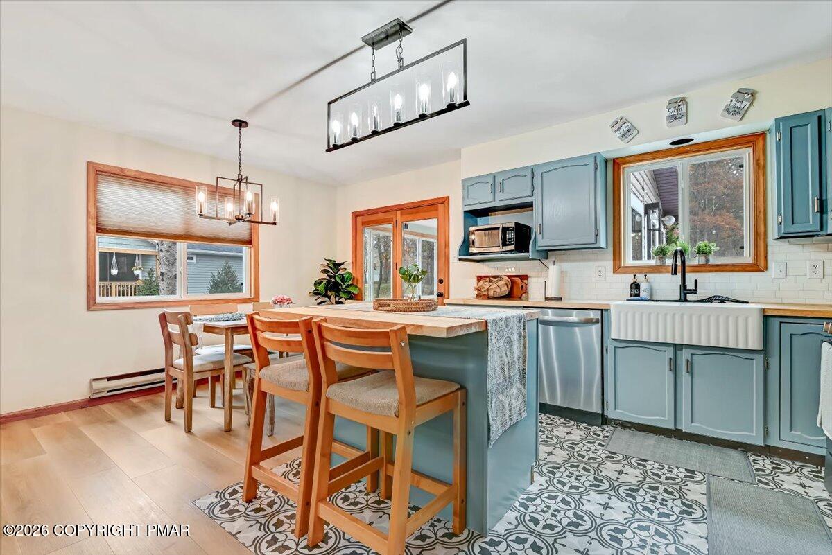 286 Mckuen Way Property Photo 7