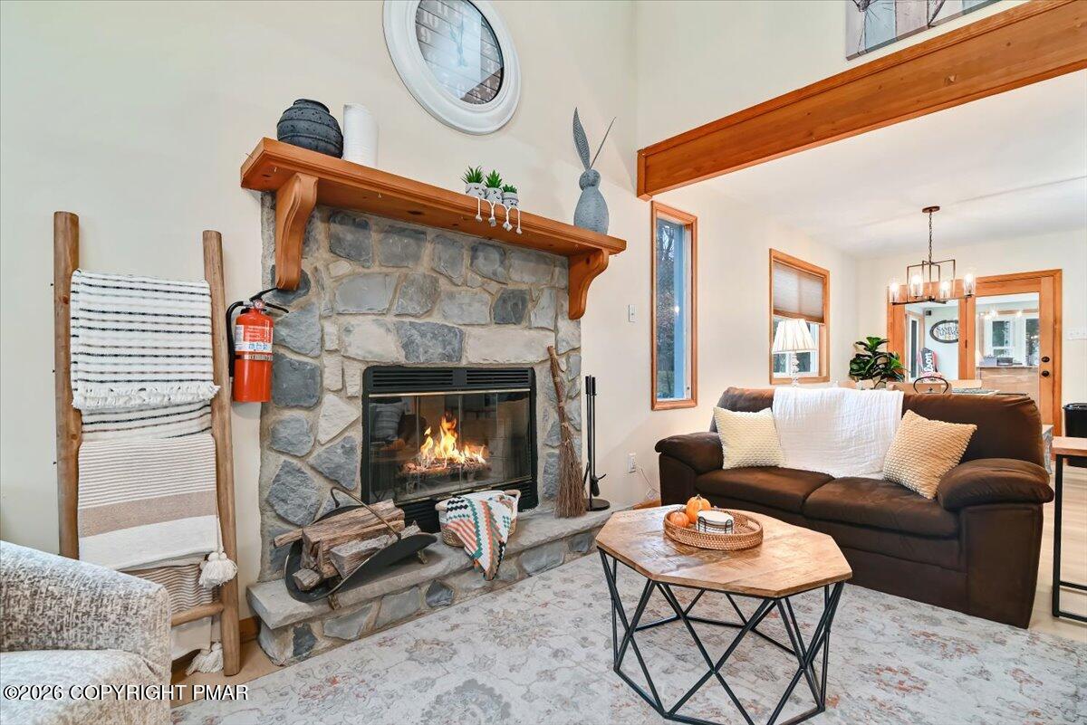 286 Mckuen Way Property Photo 14