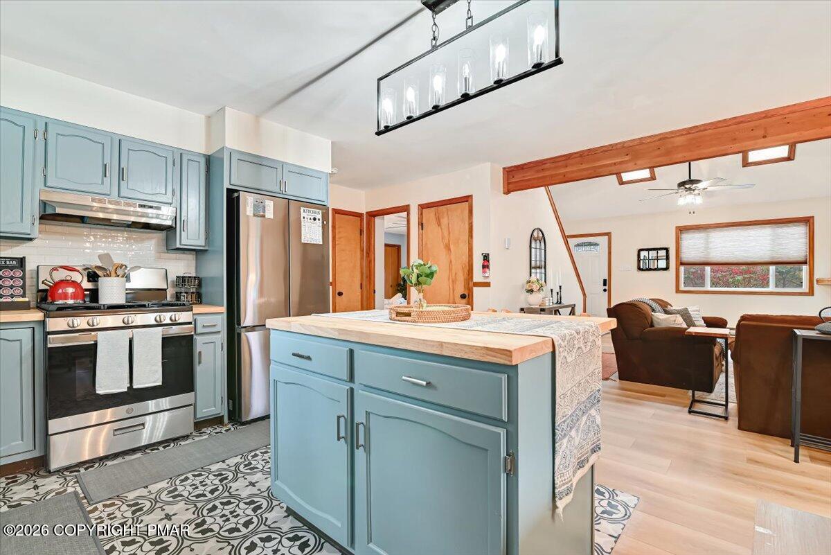 286 Mckuen Way Property Photo 20