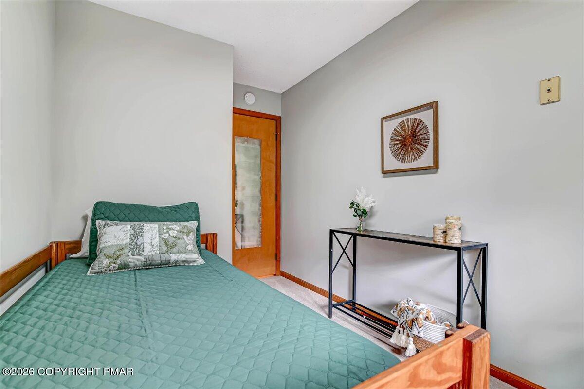 286 Mckuen Way Property Photo 34