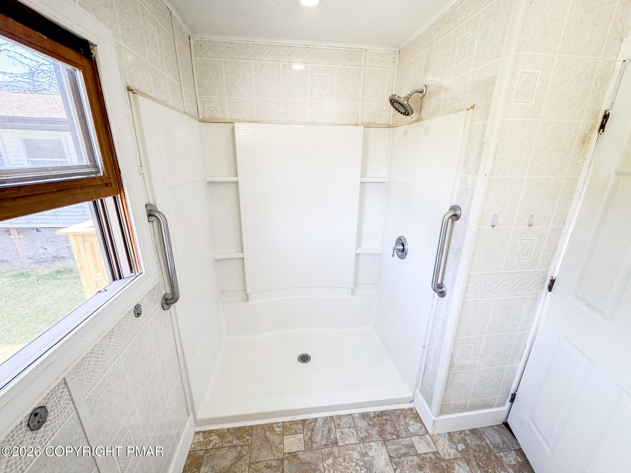 85 James Lane Property Photo 9