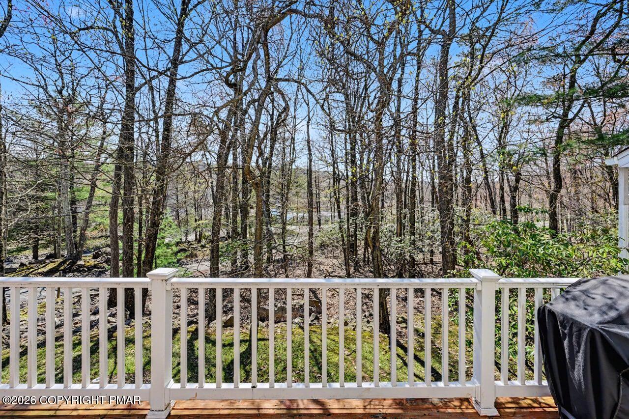5 Beachwood Court Property Photo 3
